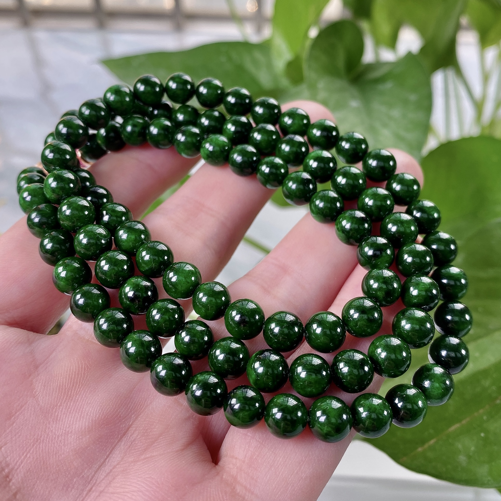 缅甸天然翡翠A货，卡7.5水润辣绿圆珠项链手链，尺寸：7.5mm/90颗，长度680mm，重量：69.85g