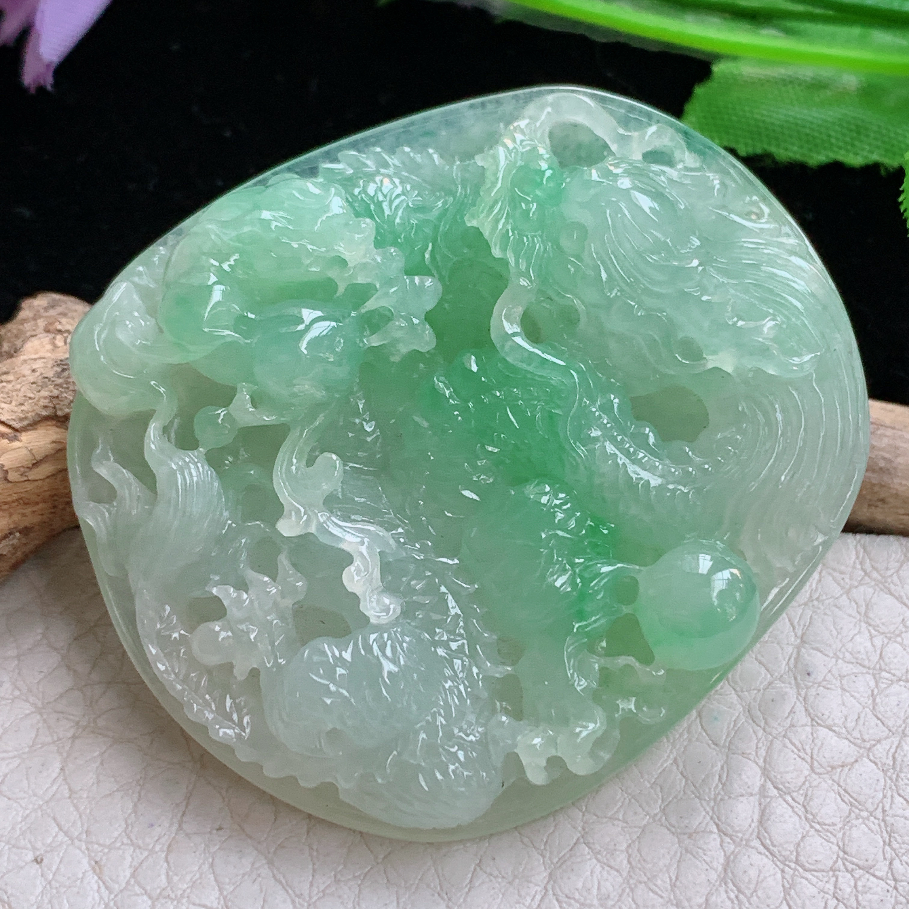 Sx实拍52.5*46*10.8缅甸天然翡翠冰绿望子成龙吊坠男款龙牌项坠