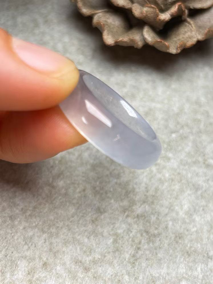 冰种【戒指】、种水好，玉质细腻 ，卖相好‘