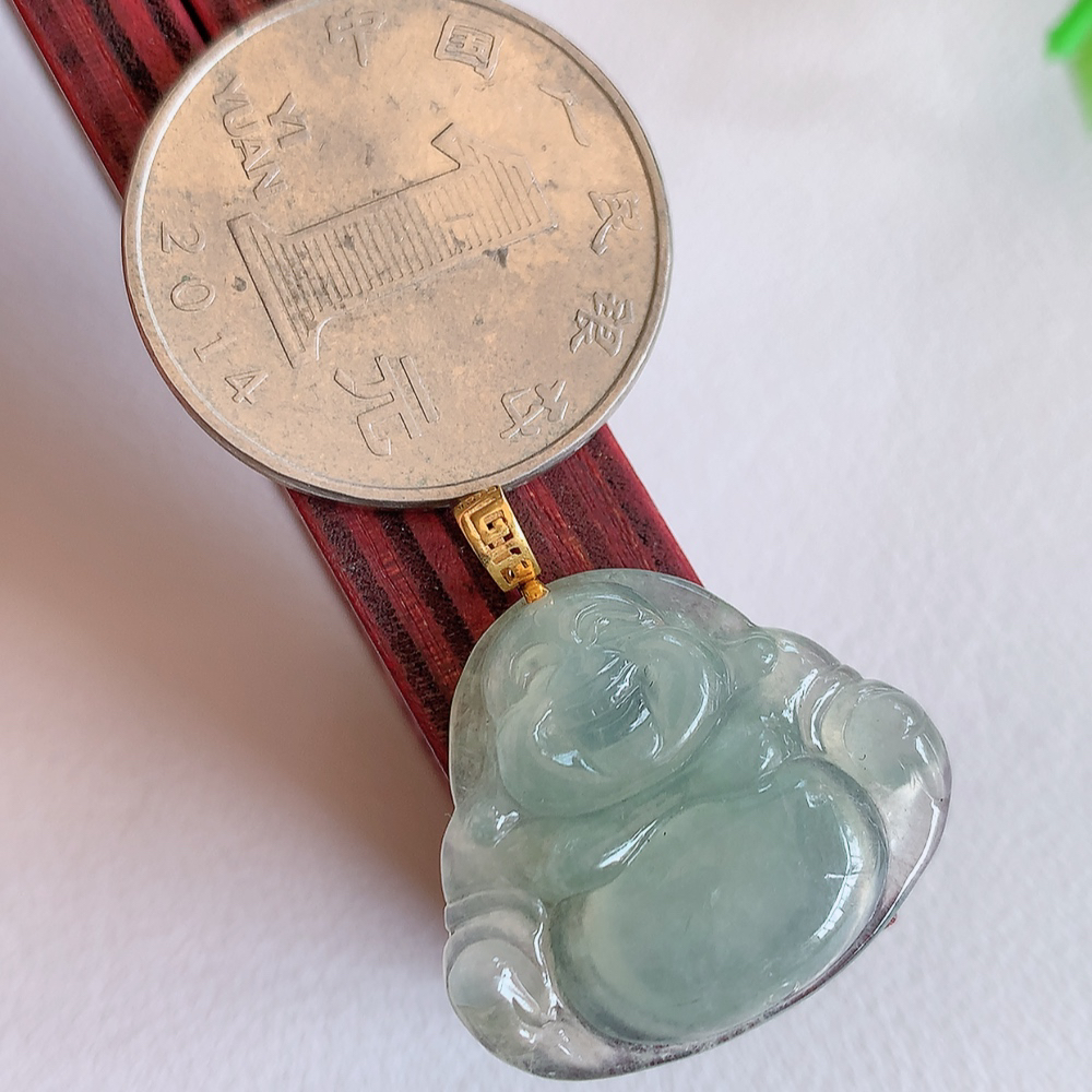 18k金扣冰润佛公挂件 玉质细腻  精雕弥勒佛，笑佛福耳垂肩，面相喜庆，开怀大笑，憨态可掬。惟妙惟肖，寓意福禄双全，吉祥美满，笑口常开 W141.5  尺寸：20.8-24-5mm