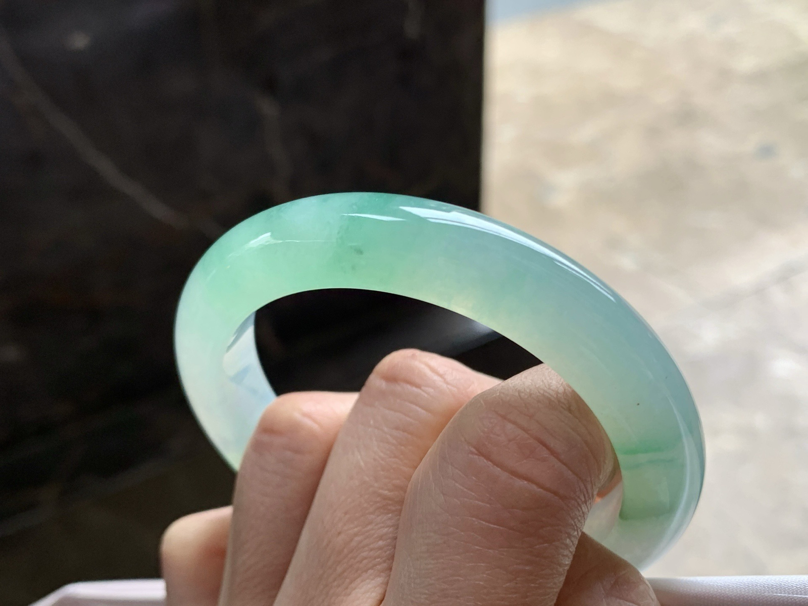 54-10.9-8.8

飘绿手镯^_^清新冰透 色阳