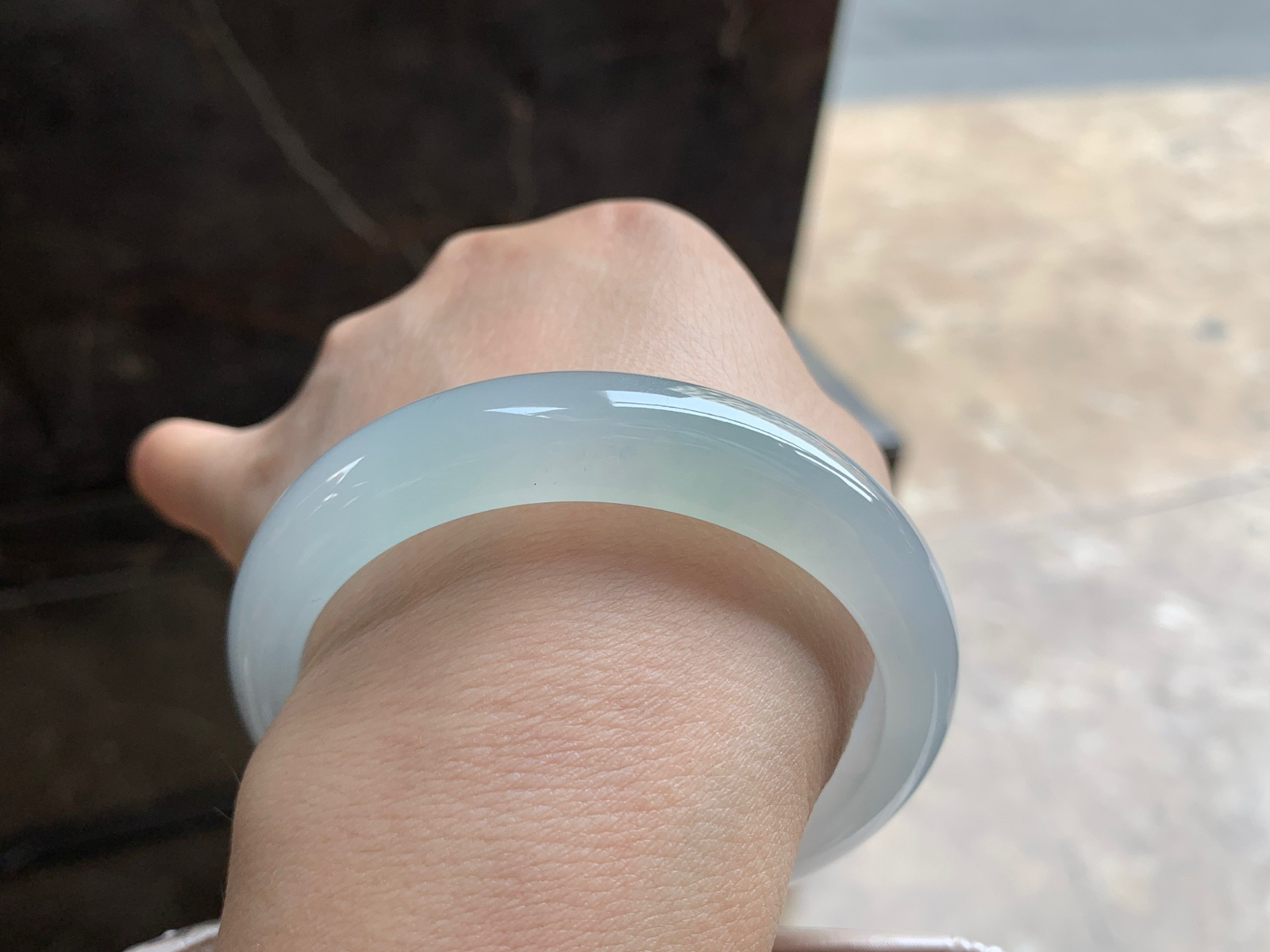 56.5-12.9-7.8

冰种手镯^_^清新冰透 白月光