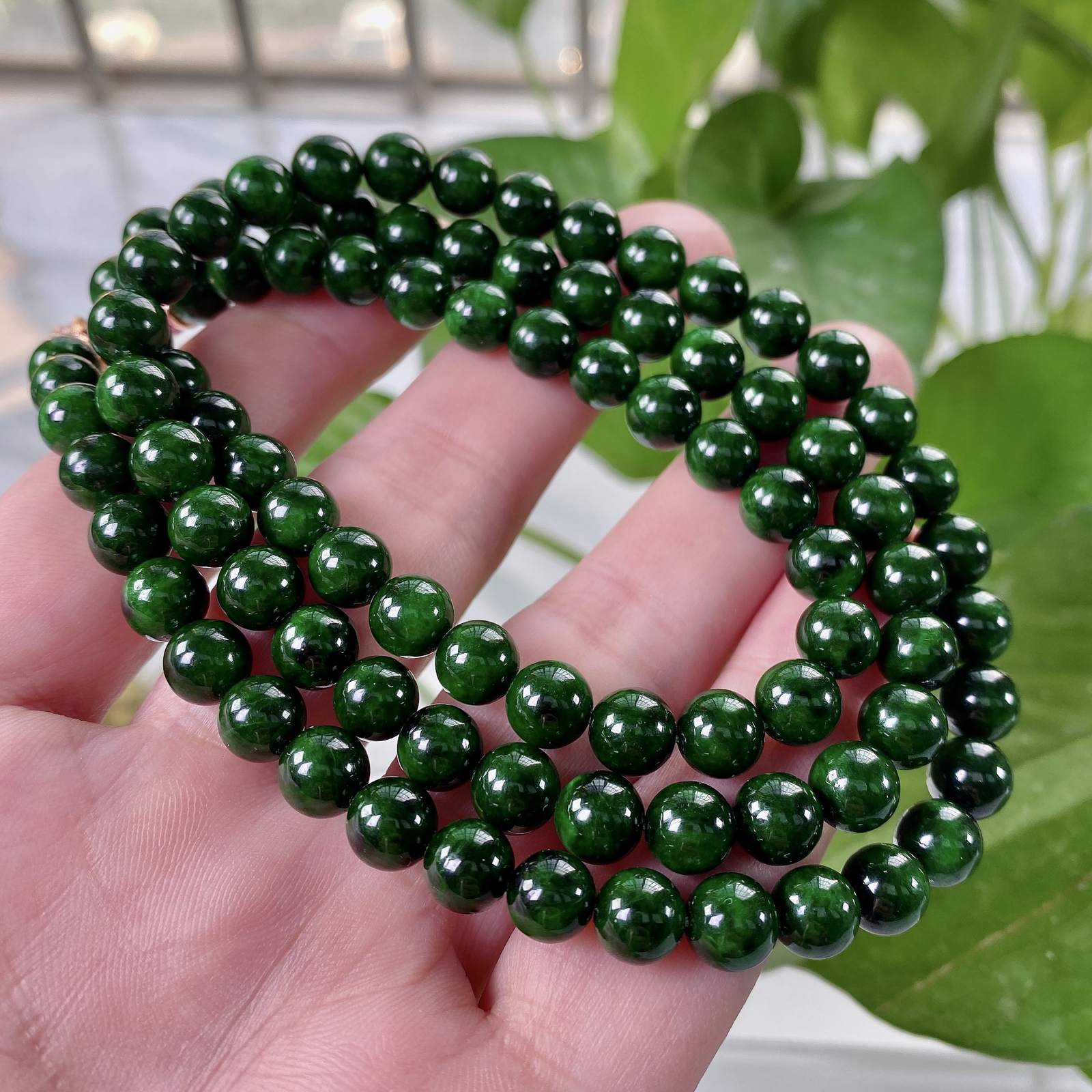 缅甸天然翡翠A货，卡7.5水润辣绿圆珠项链手链，尺寸：7.5mm/90颗，长度680mm，重量：69.85g