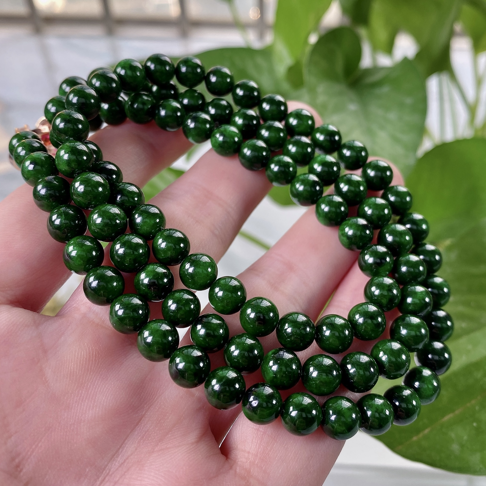 缅甸天然翡翠A货，卡7.5水润辣绿圆珠项链手链，尺寸：7.5mm/90颗，长度680mm，重量：69.85g