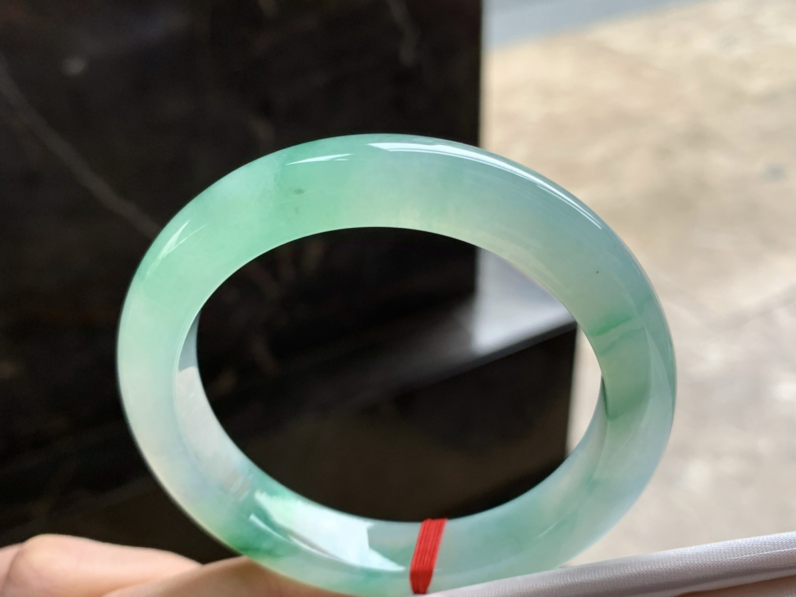 54-10.9-8.8

飘绿手镯^_^清新冰透 色阳