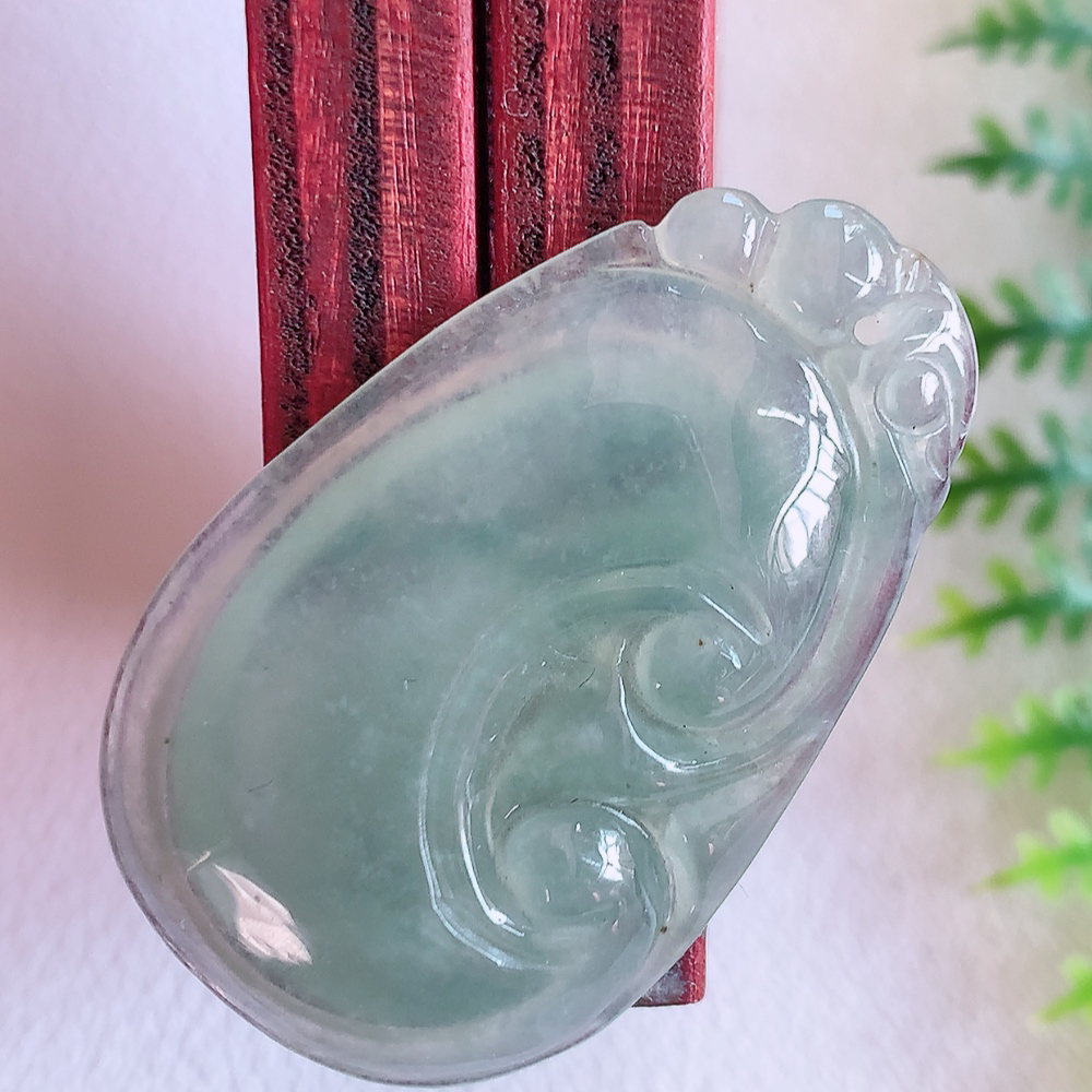 冰吉祥如意翡翠吊坠  寓意“万事如意，吉祥如意,福寿绵长 心想事成”饱满大气，通透水润  W141.5  尺寸：33-20.8-4mm