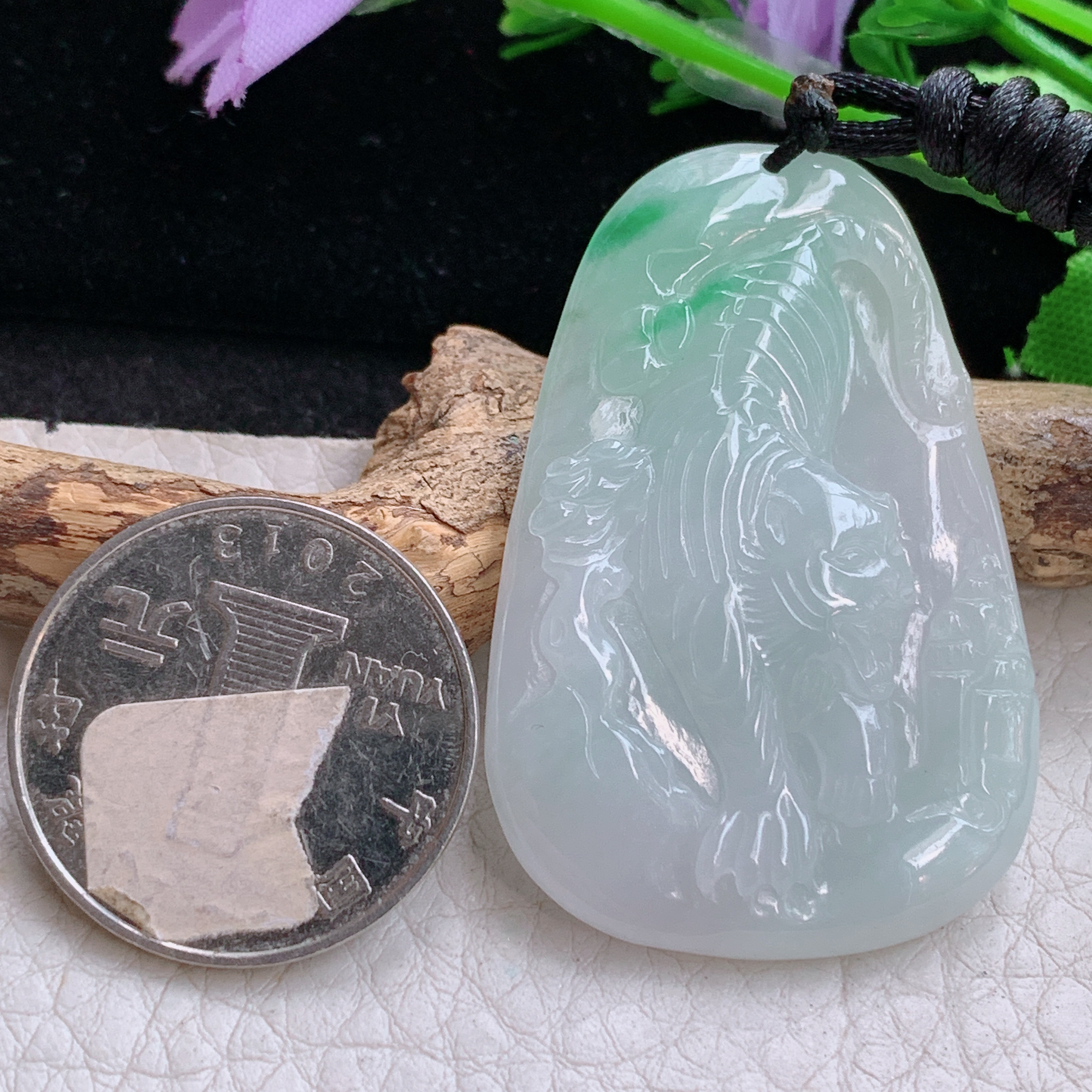 f8实拍46*31*6缅甸天然翡翠飘绿花生肖虎吊坠生肖下山虎守护神项坠