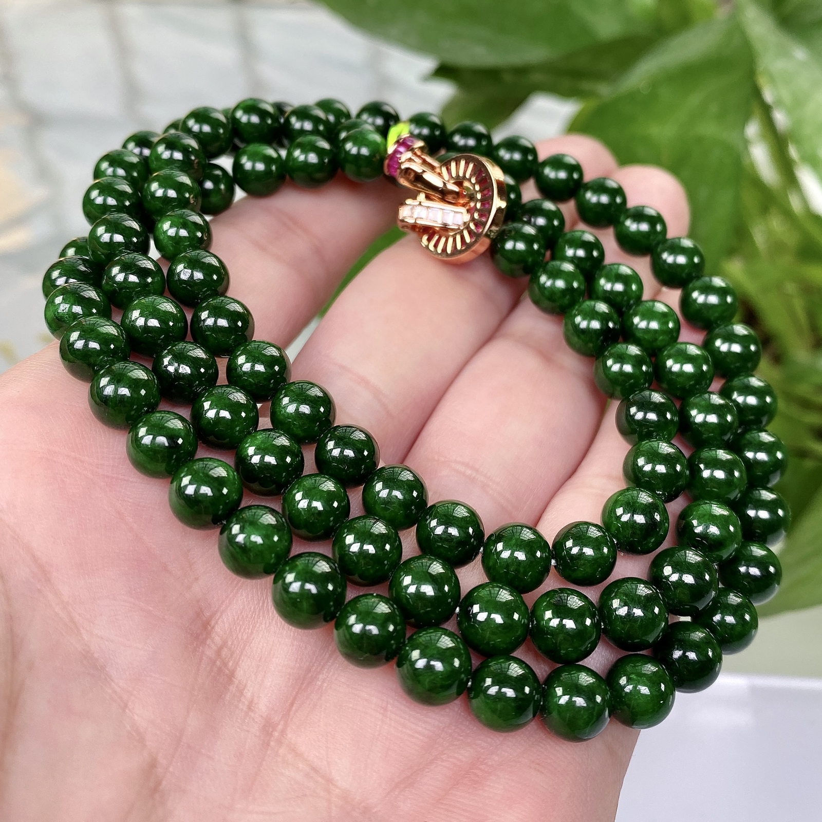 缅甸天然翡翠A货，卡7.5水润辣绿圆珠项链手链，尺寸：7.5mm/90颗，长度680mm，重量：70.23g