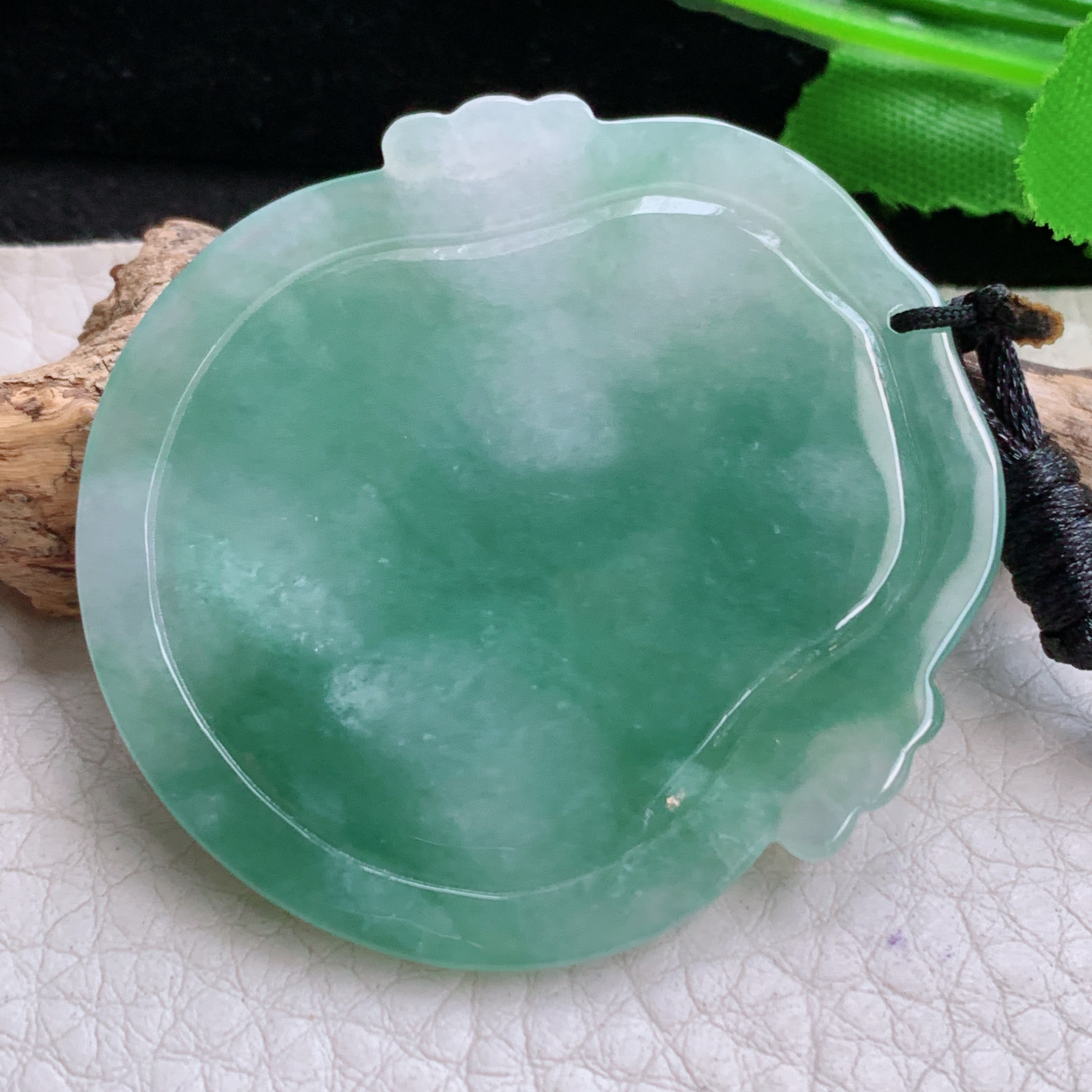 f8实拍48*44.5*6缅甸天然翡翠飘花招财鼠吊坠生肖守护神项坠