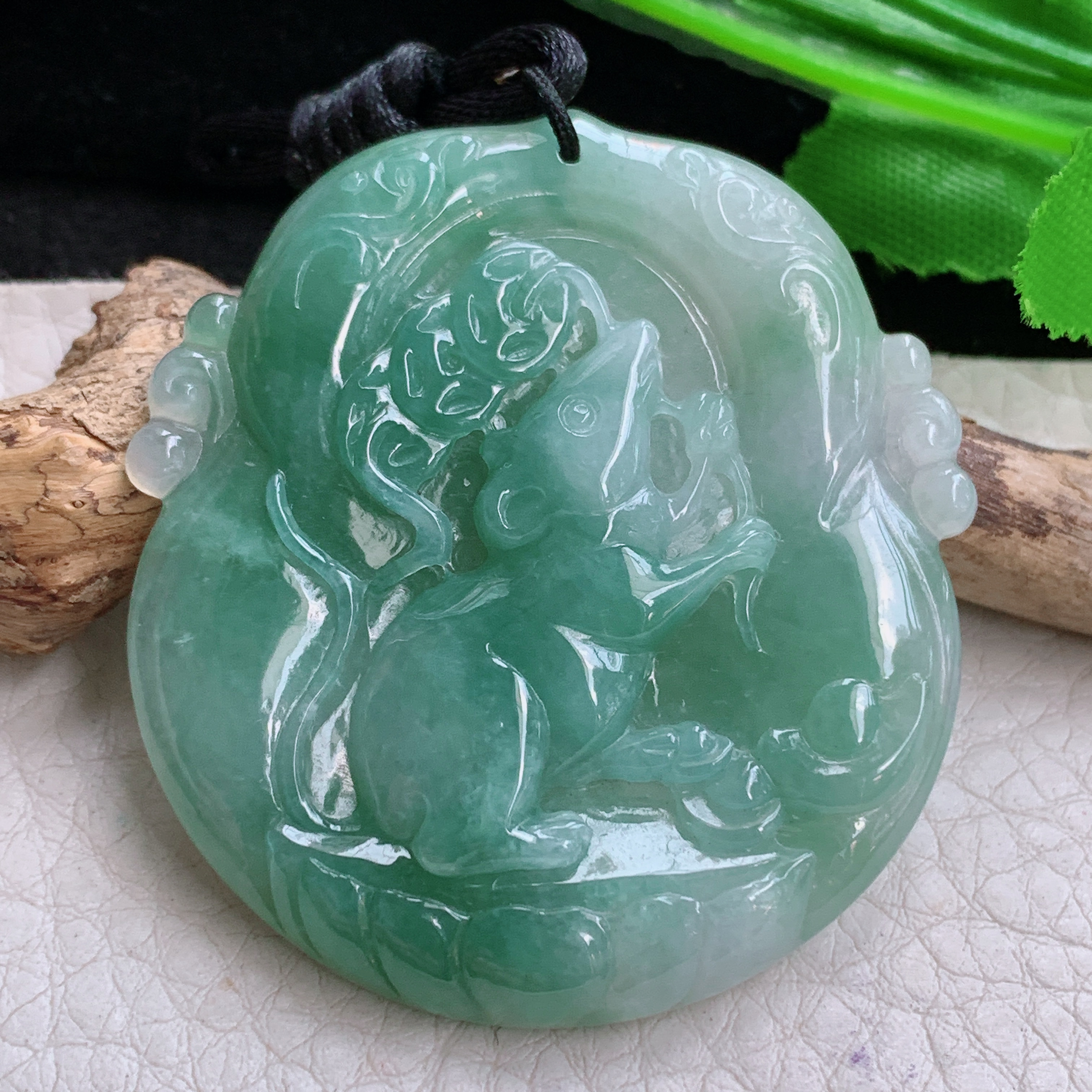 f8实拍48*44.5*6缅甸天然翡翠飘花招财鼠吊坠生肖守护神项坠