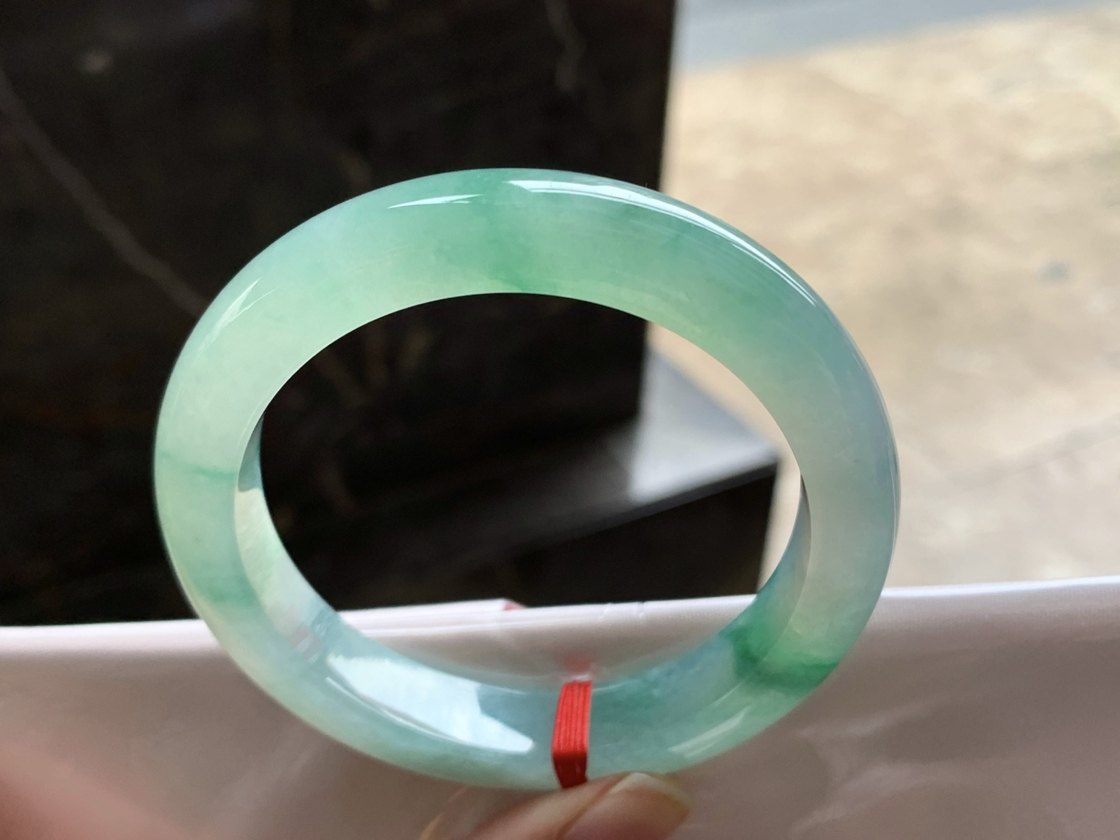 54-10.9-8.8

飘绿手镯^_^清新冰透 色阳