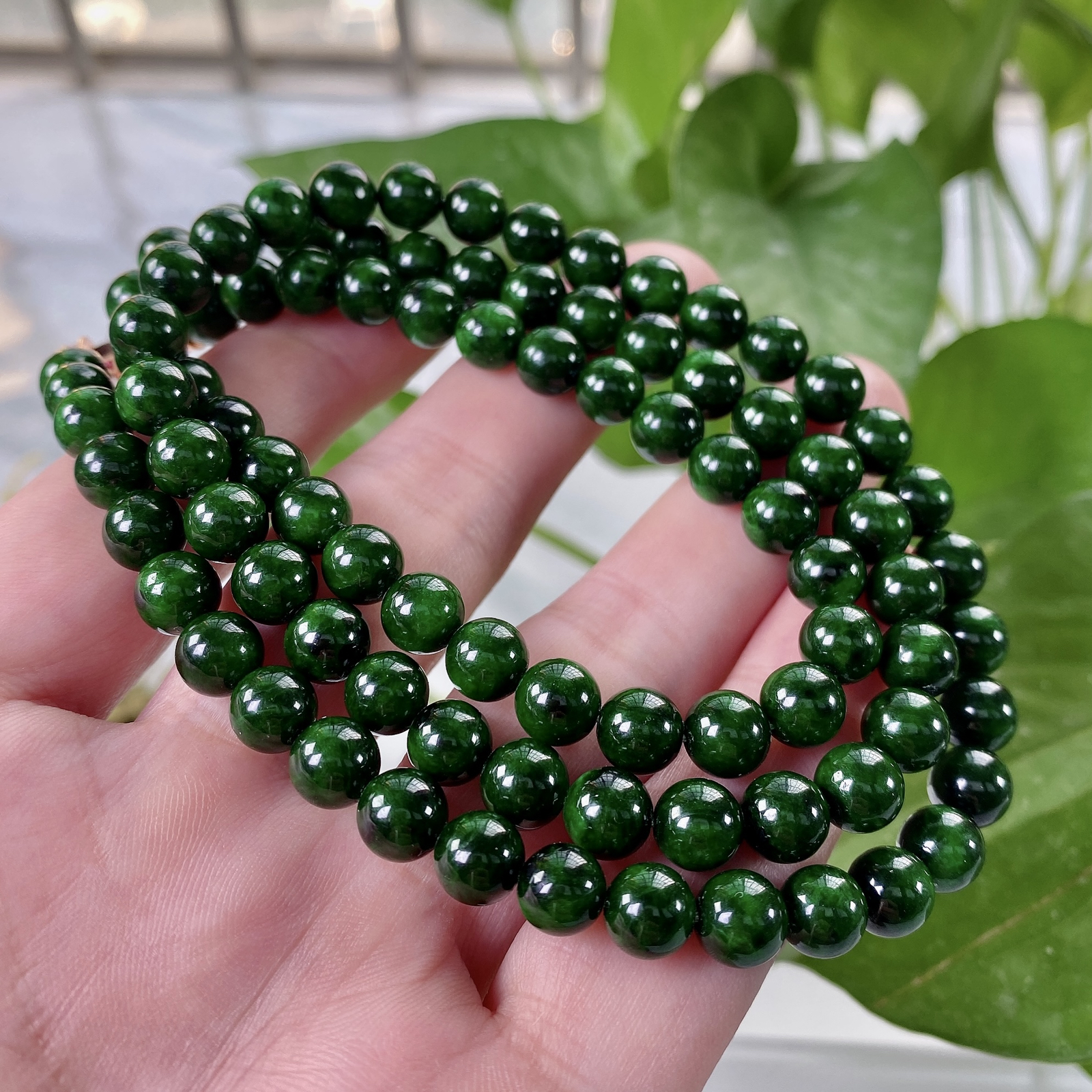 缅甸天然翡翠A货，卡7.5水润辣绿圆珠项链手链，尺寸：7.5mm/90颗，长度680mm，重量：69