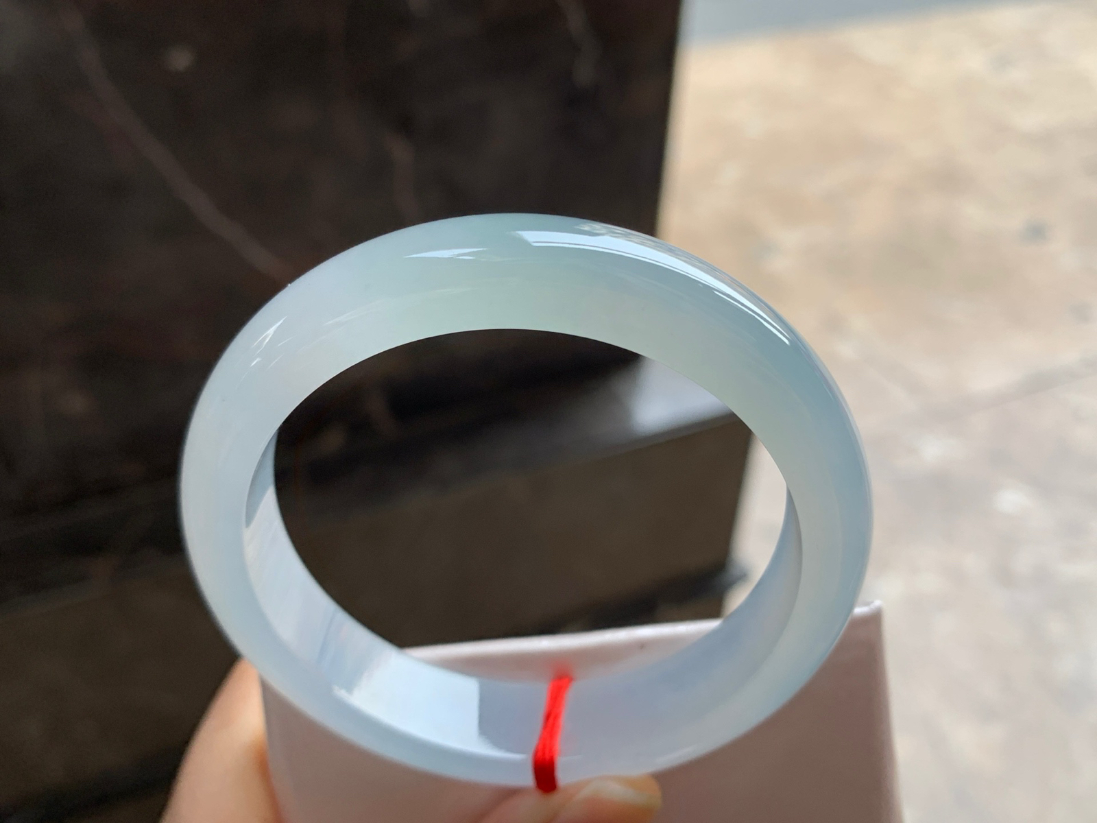 56.5-12.9-7.8

冰种手镯^_^清新冰透 白月光