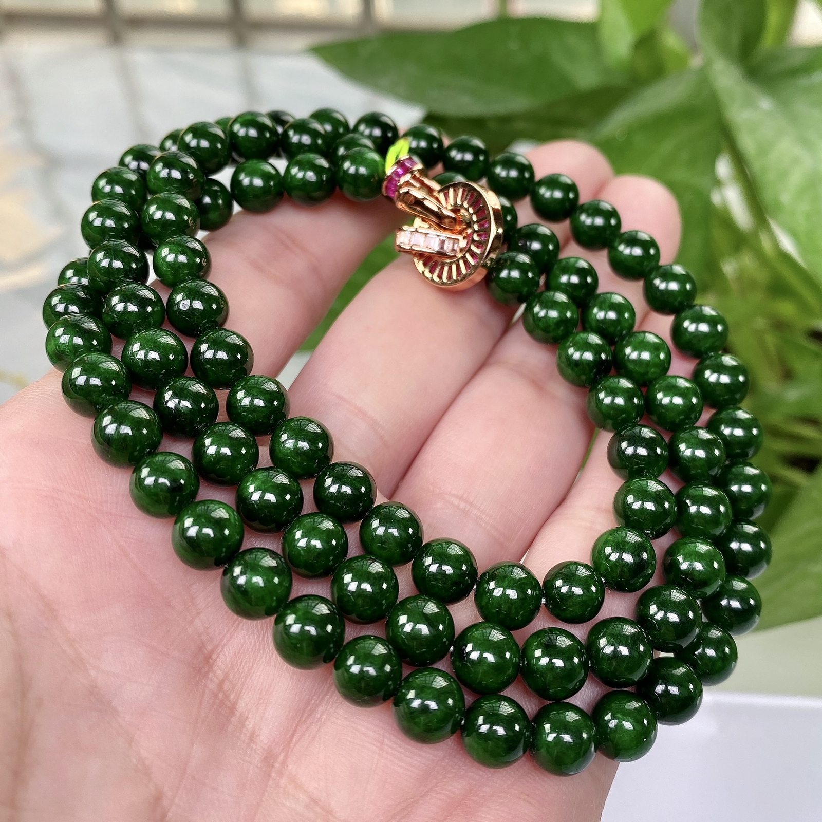 缅甸天然翡翠A货，卡7.5水润辣绿圆珠项链手链，尺寸：7.5mm/90颗，长度680mm，重量：70.23g