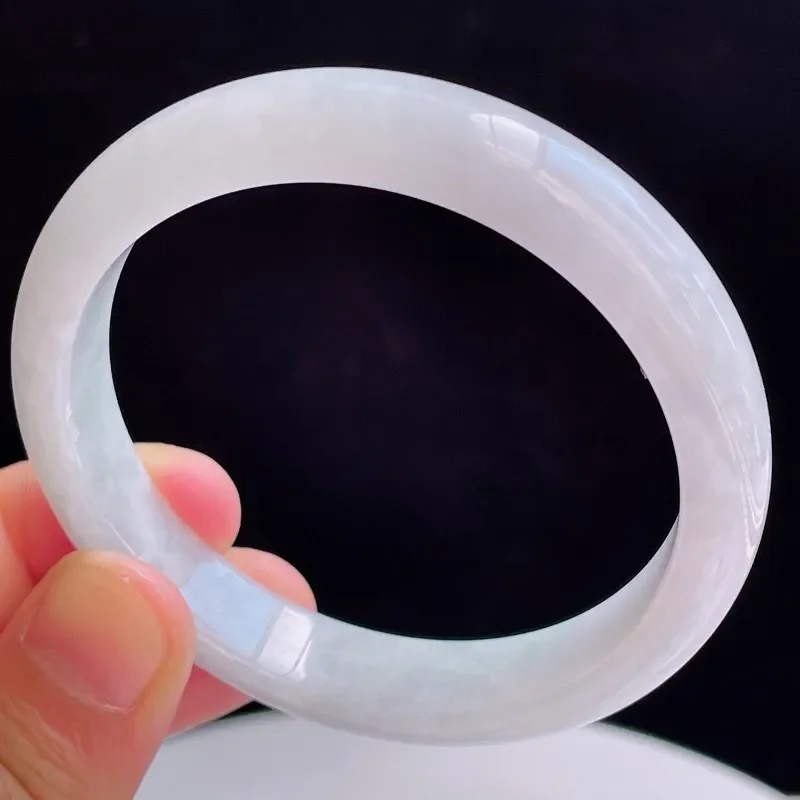 55.6圈有种有色天然翡翠A货玉手镯好种水浅绿水润手镯 44.07g