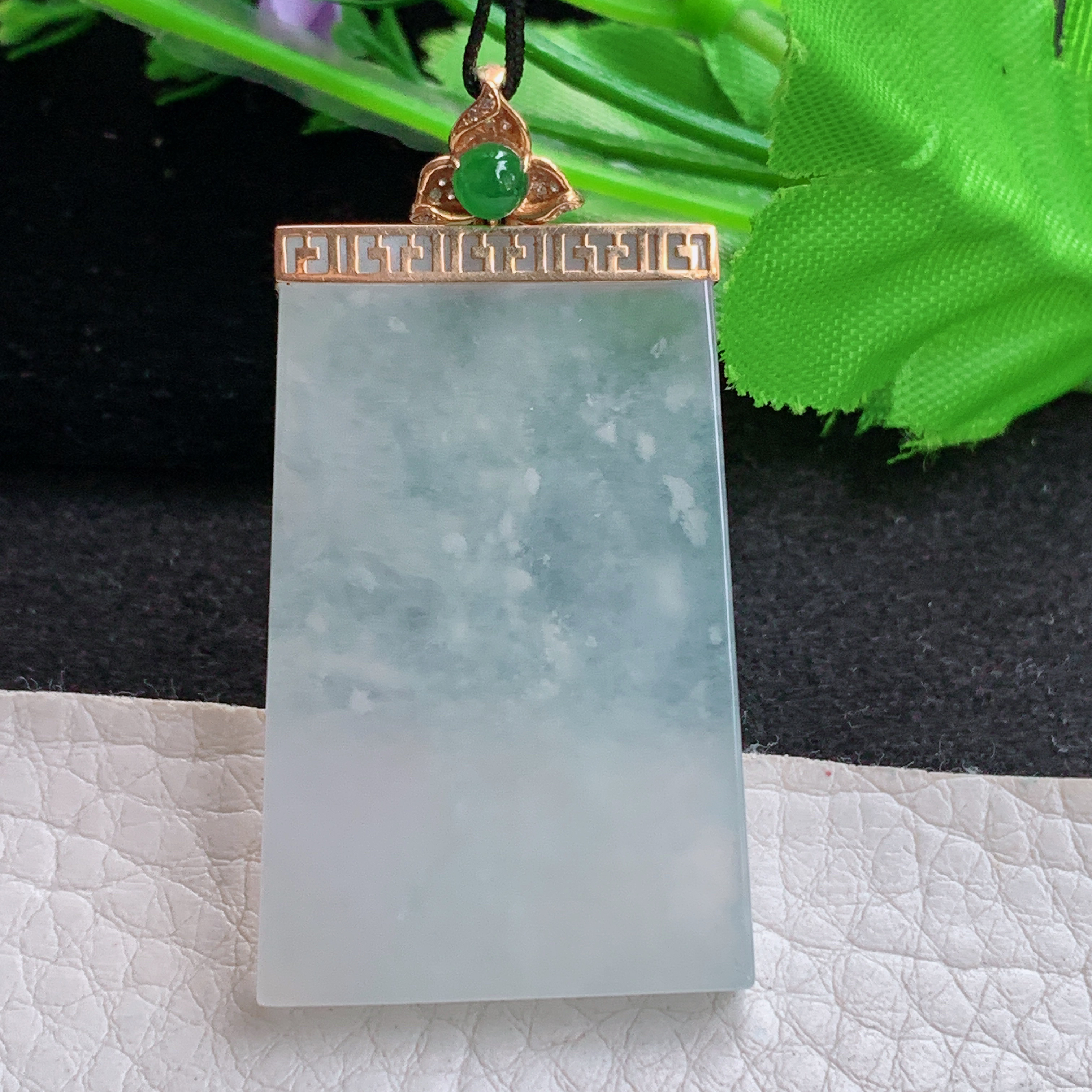 gp 实拍41.3*26.6*4.2缅甸天然翡翠冰透平安无事牌吊坠镶金玉坠