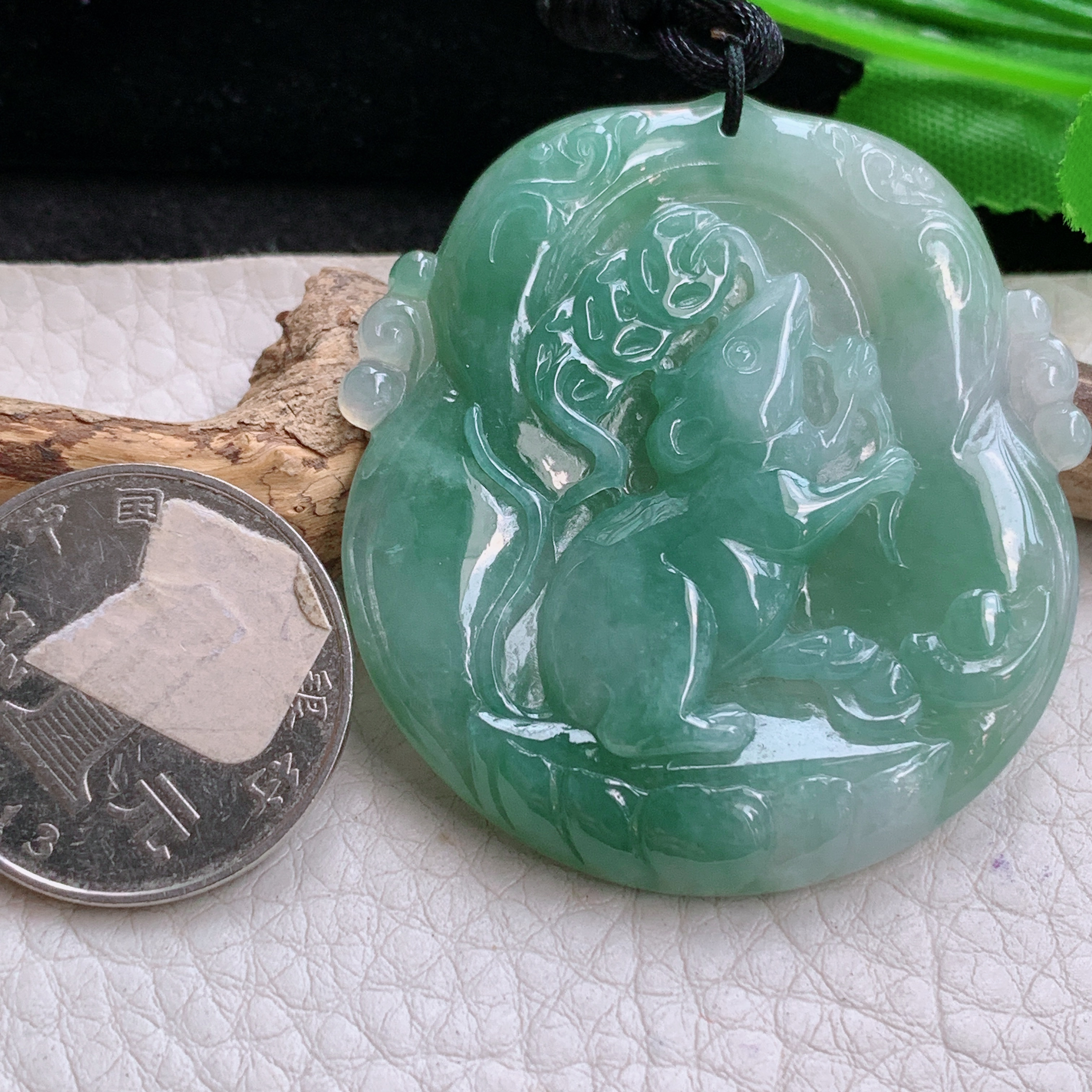 f8实拍48*44.5*6缅甸天然翡翠飘花招财鼠吊坠生肖守护神项坠