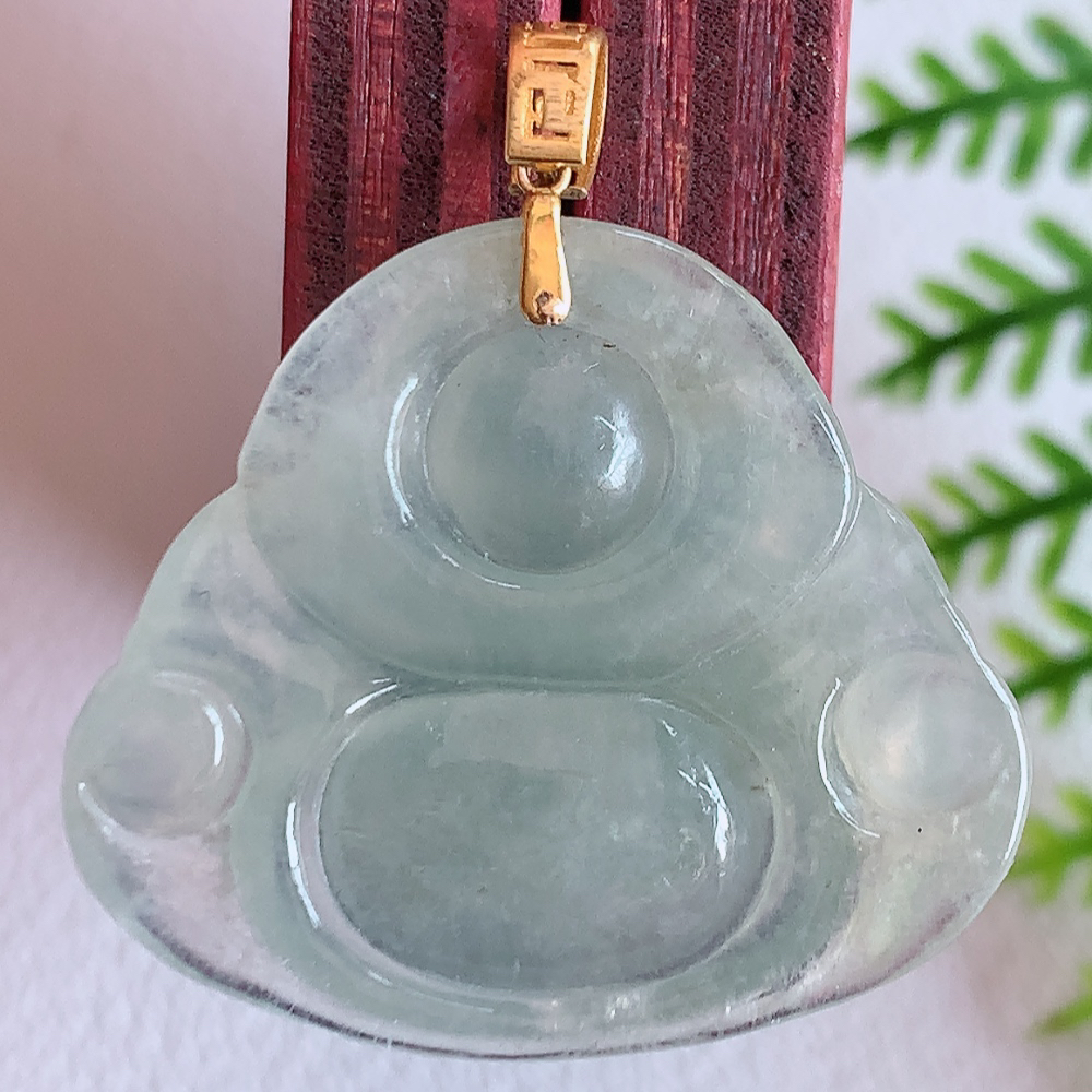 18k金扣冰润佛公挂件 玉质细腻  精雕弥勒佛，笑佛福耳垂肩，面相喜庆，开怀大笑，憨态可掬。惟妙惟肖，寓意福禄双全，吉祥美满，笑口常开 W141.5  尺寸：20.8-24-5mm