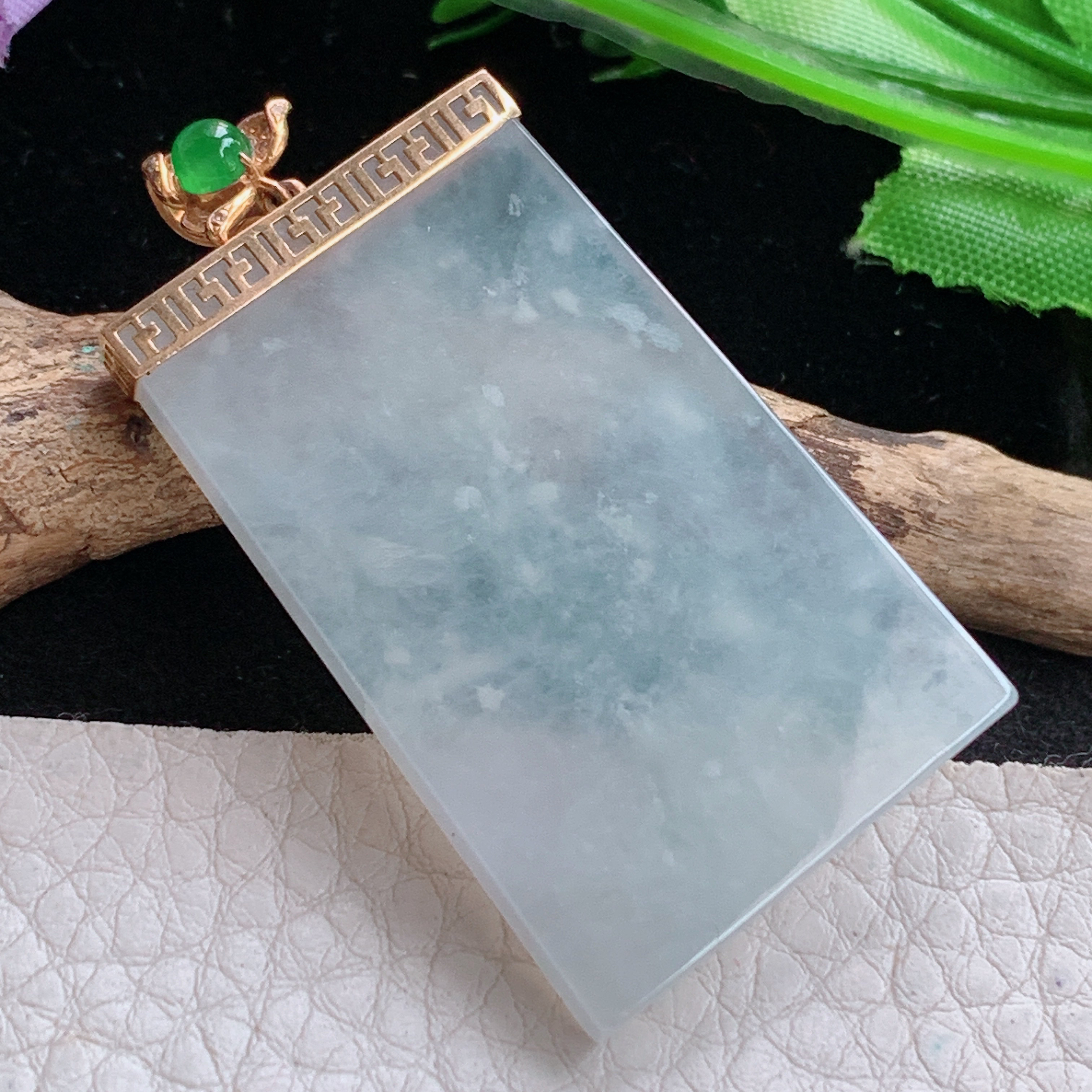 gp 实拍41.3*26.6*4.2缅甸天然翡翠冰透平安无事牌吊坠镶金玉坠