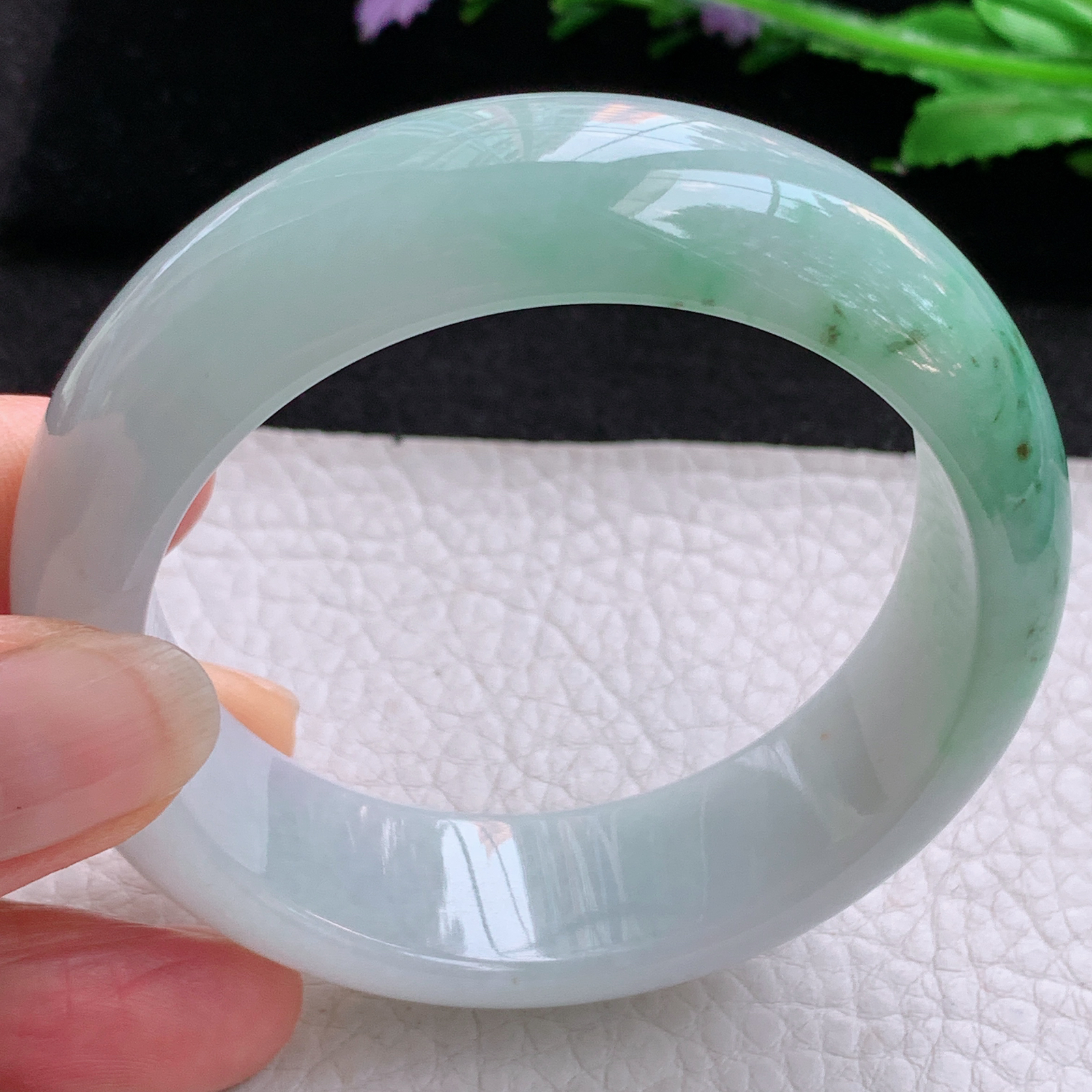 ee飘绿花款54.5*17*9轮胎镯 天然缅甸翡翠A货胶感飘逸宽边玉手环