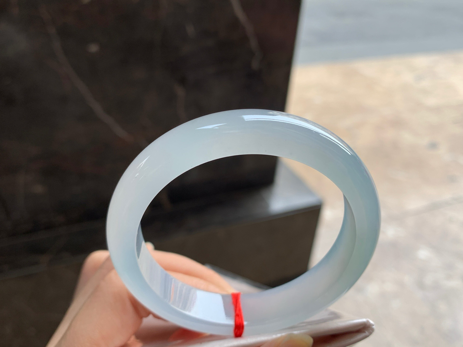 56.5-12.9-7.8

冰种手镯^_^清新冰透 白月光