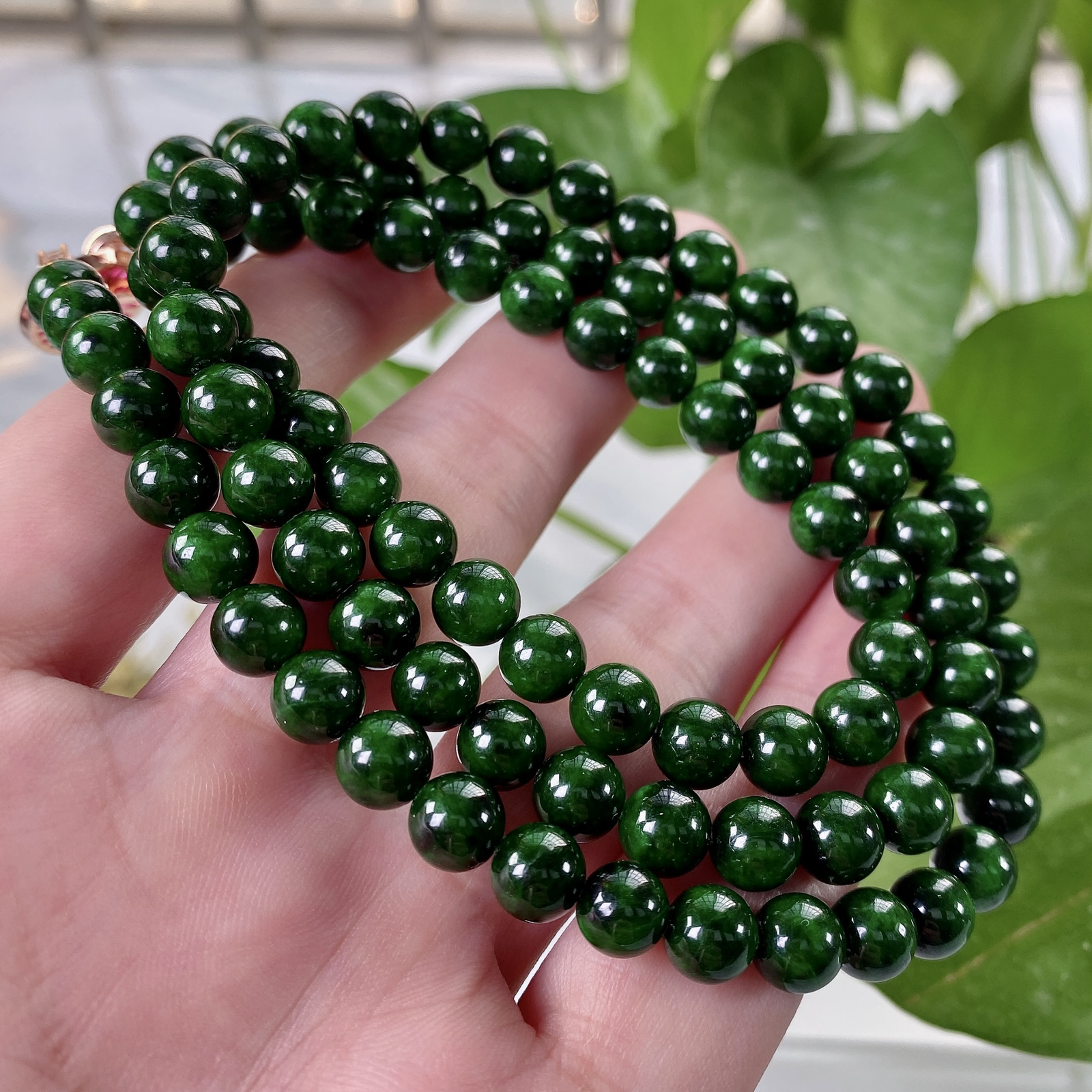 缅甸天然翡翠A货，卡7.5水润辣绿圆珠项链手链，尺寸：7.5mm/90颗，长度680mm，重量：69.85g