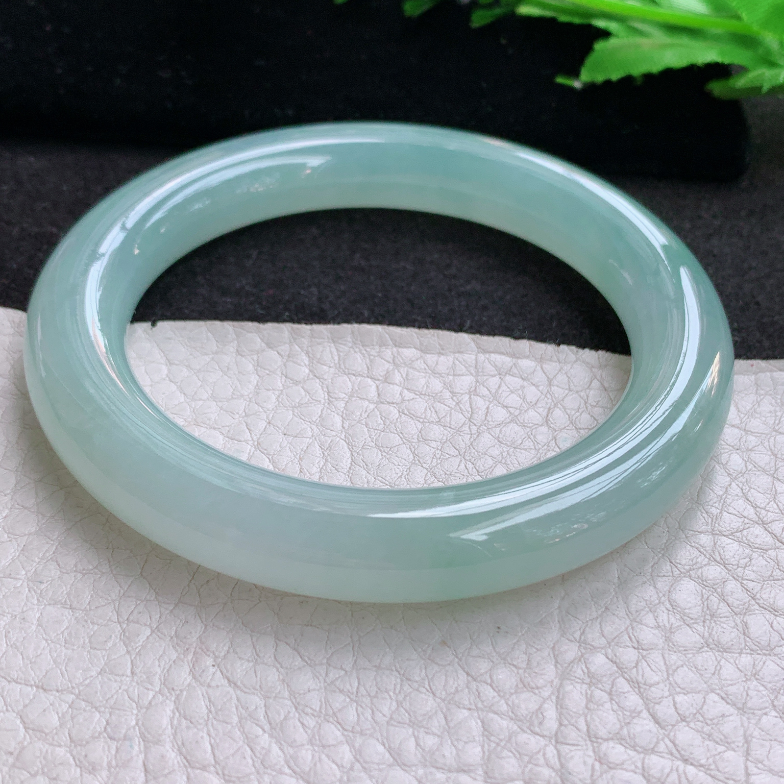 xo冰润晴绿款57*10.3*10.8美人镯 天然缅甸翡翠A货冰晴圆条玉手环