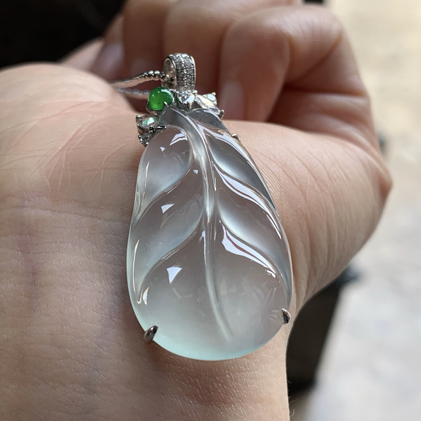 金钻镶嵌冰种叶子^_^透亮 胶感十足