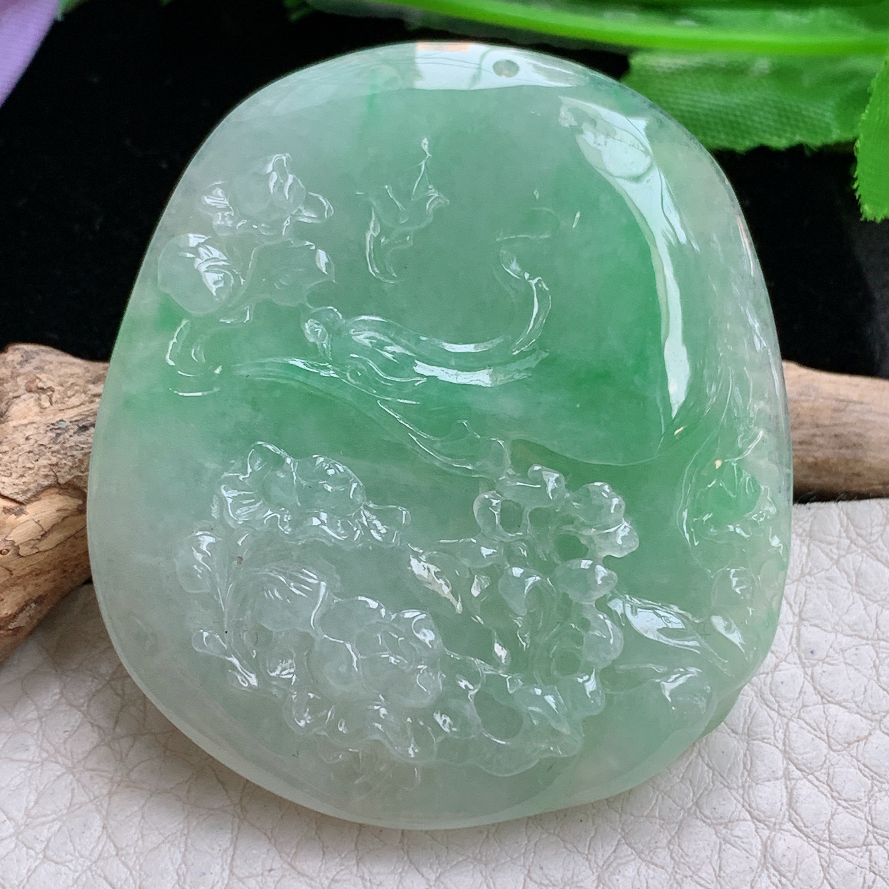 Sx实拍52.5*46*10.8缅甸天然翡翠冰绿望子成龙吊坠男款龙牌项坠