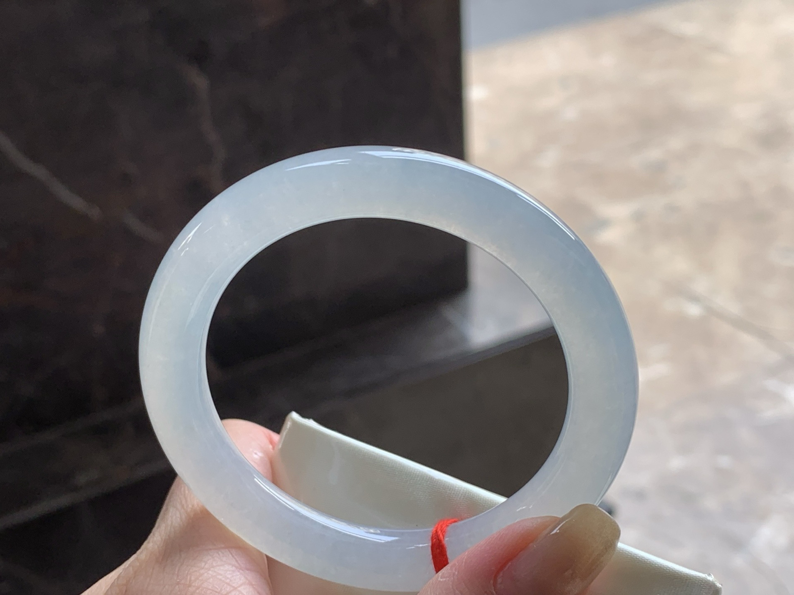 冰种圆条手镯
种好水足 53.5/8.7/9.4mm