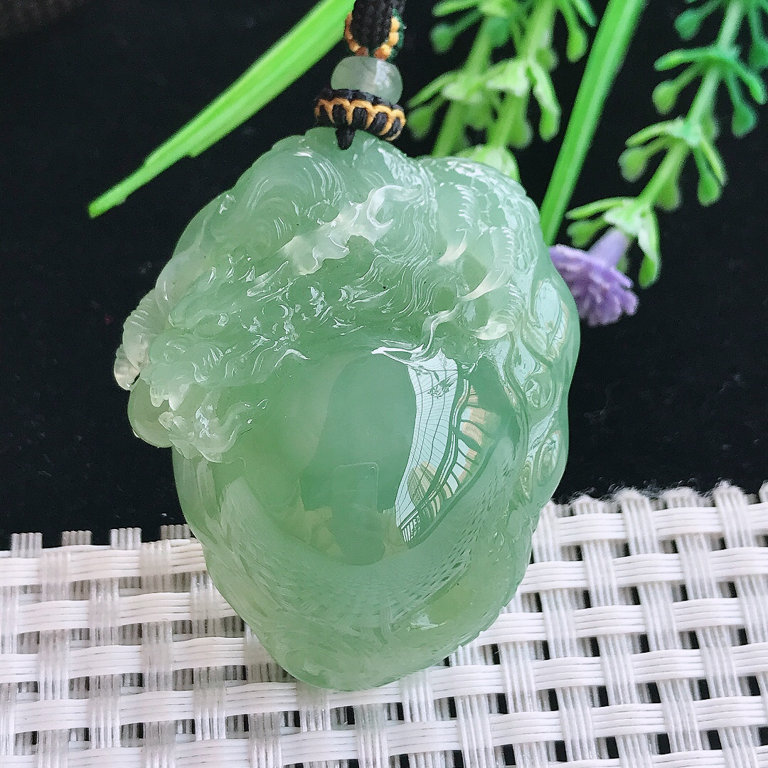 实拍A货翡翠44/37.6/16.3老坑冰胶果冻冰晴绿龙行天下吊坠翡翠龙牌挂件