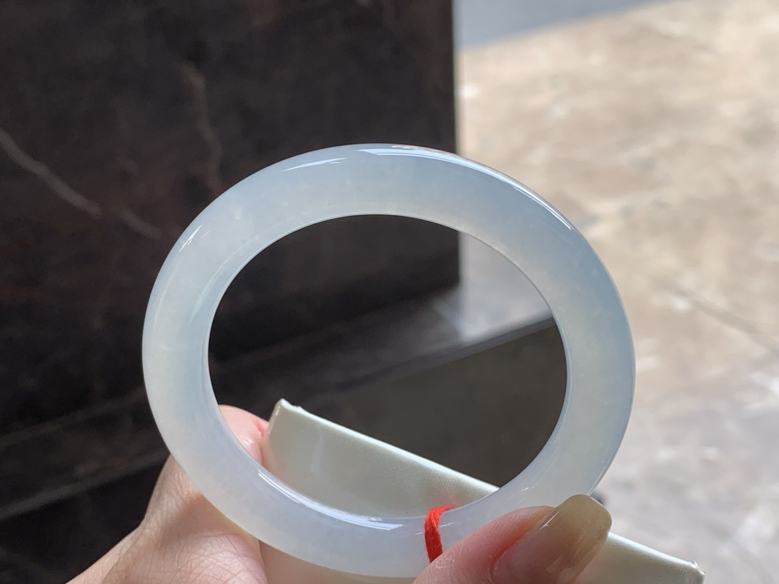 冰种圆条手镯
种好水足 53.5/8.7/9.4mm