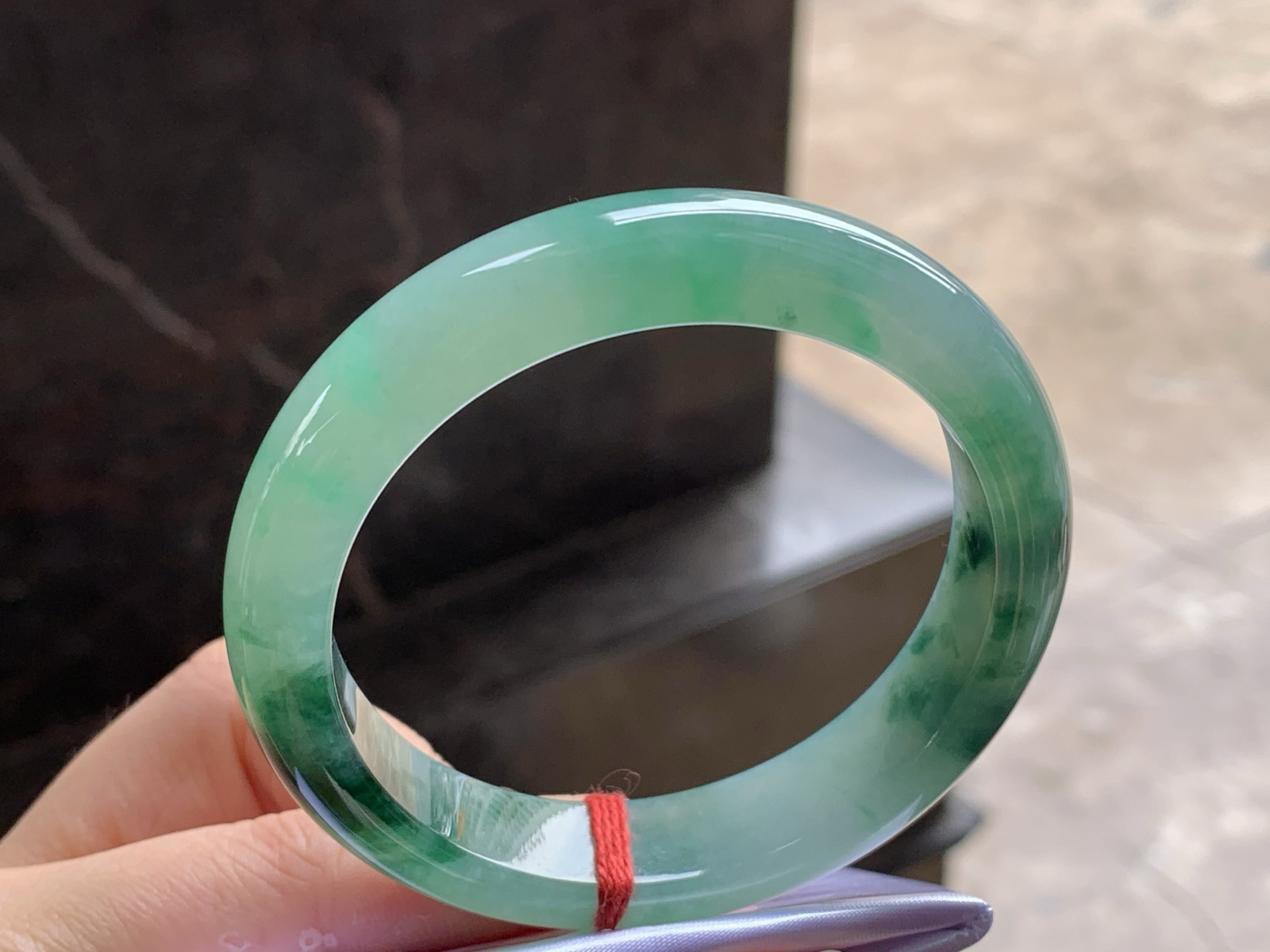 冰飘色手镯
种好水润 55/12.6/8.2mm