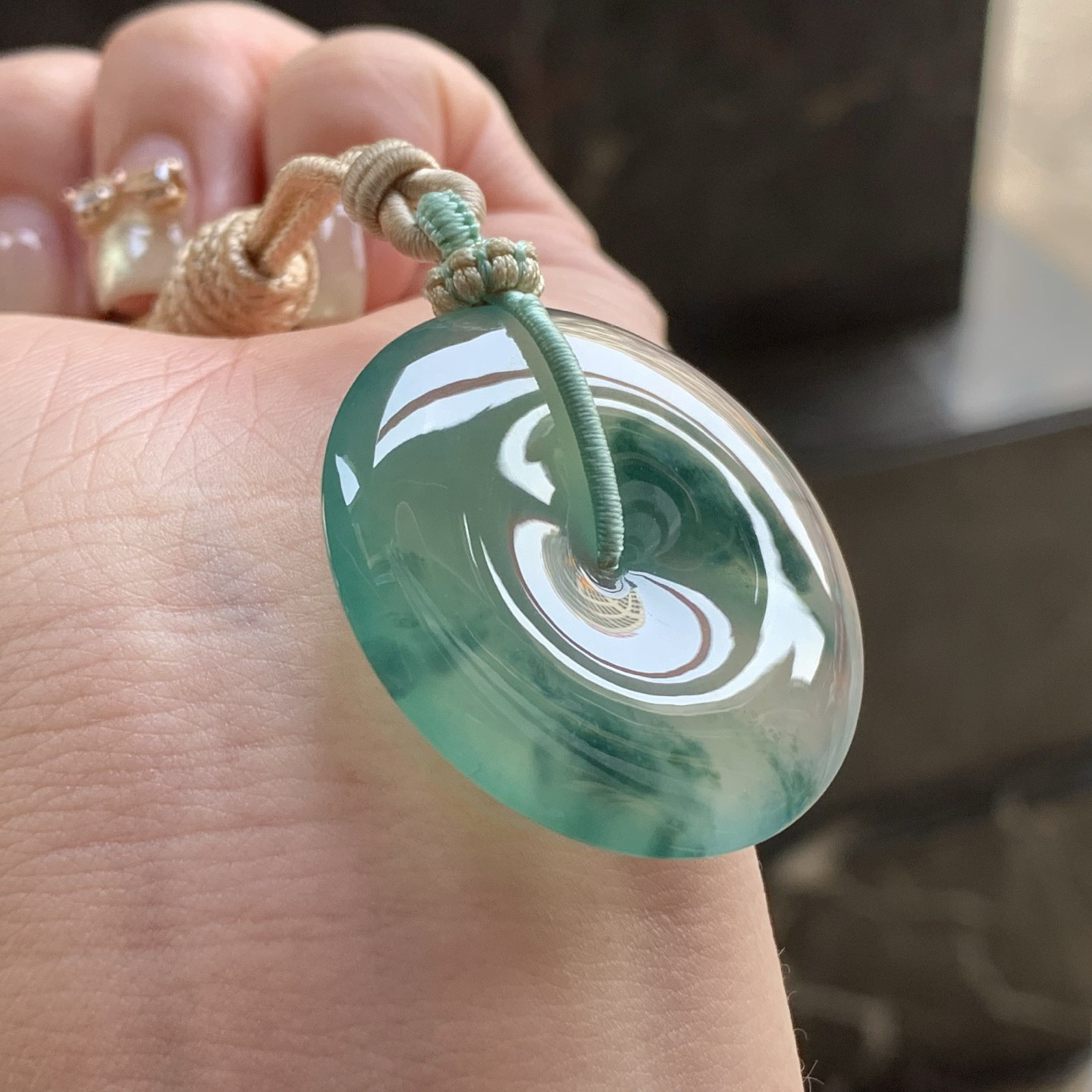 冰种飘花平安扣
底色漂亮 种好