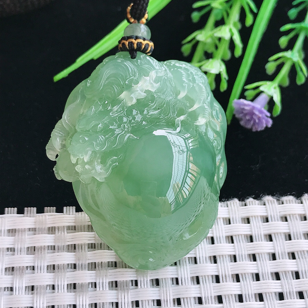 实拍A货翡翠44/37.6/16.3老坑冰胶果冻冰晴绿龙行天下吊坠翡翠龙牌挂件