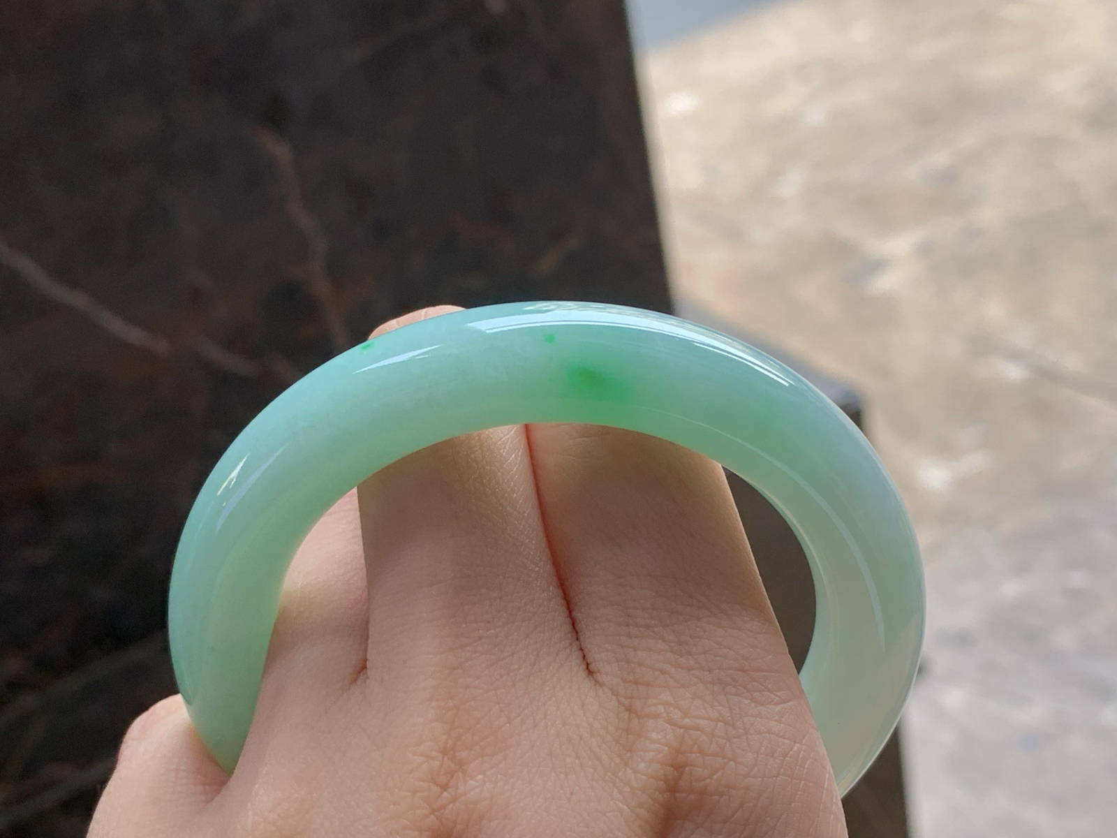 糯种带色福镯
细腻清爽 56.8/11.3/11.4mm