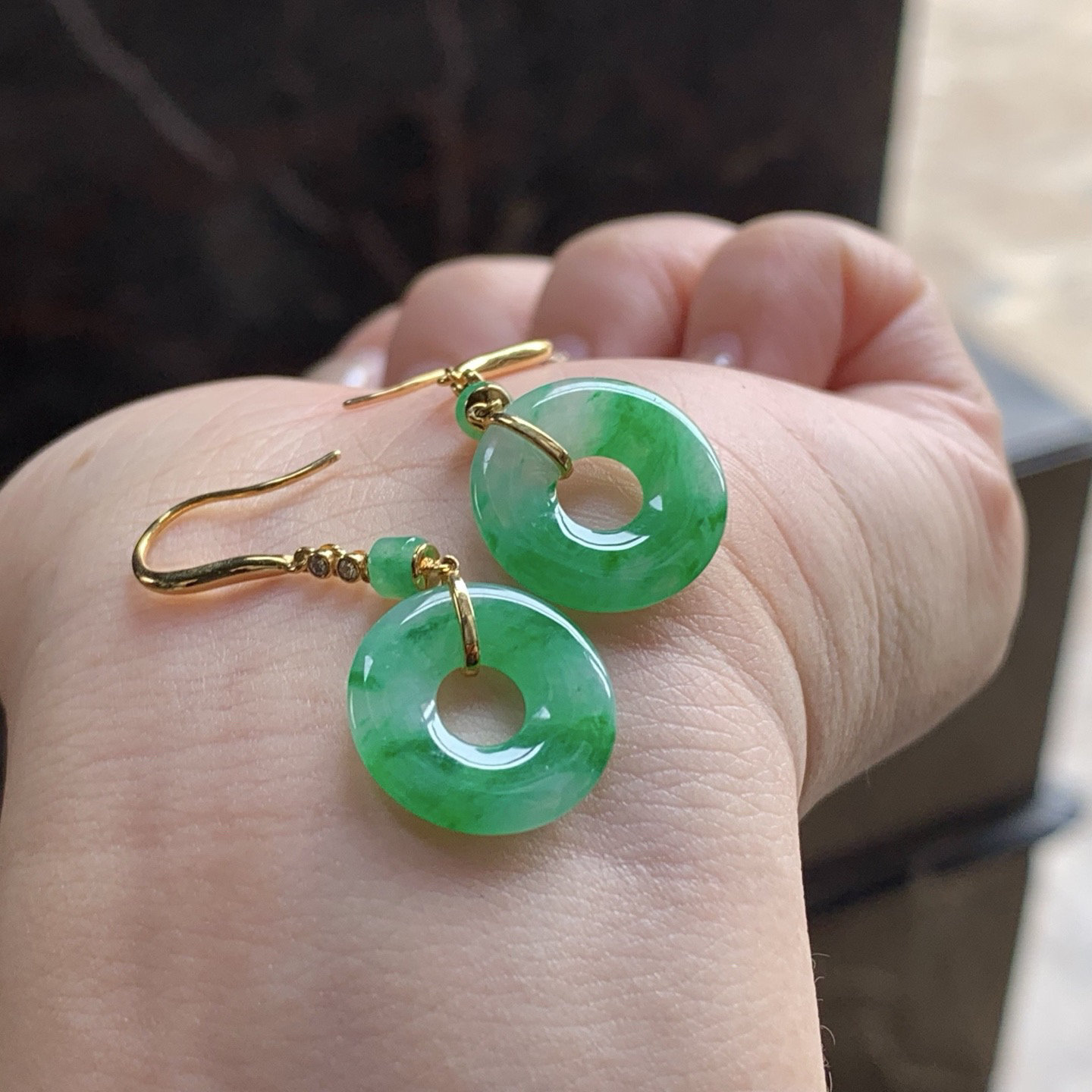 带色子母扣耳坠
颜色漂亮 真金镶嵌