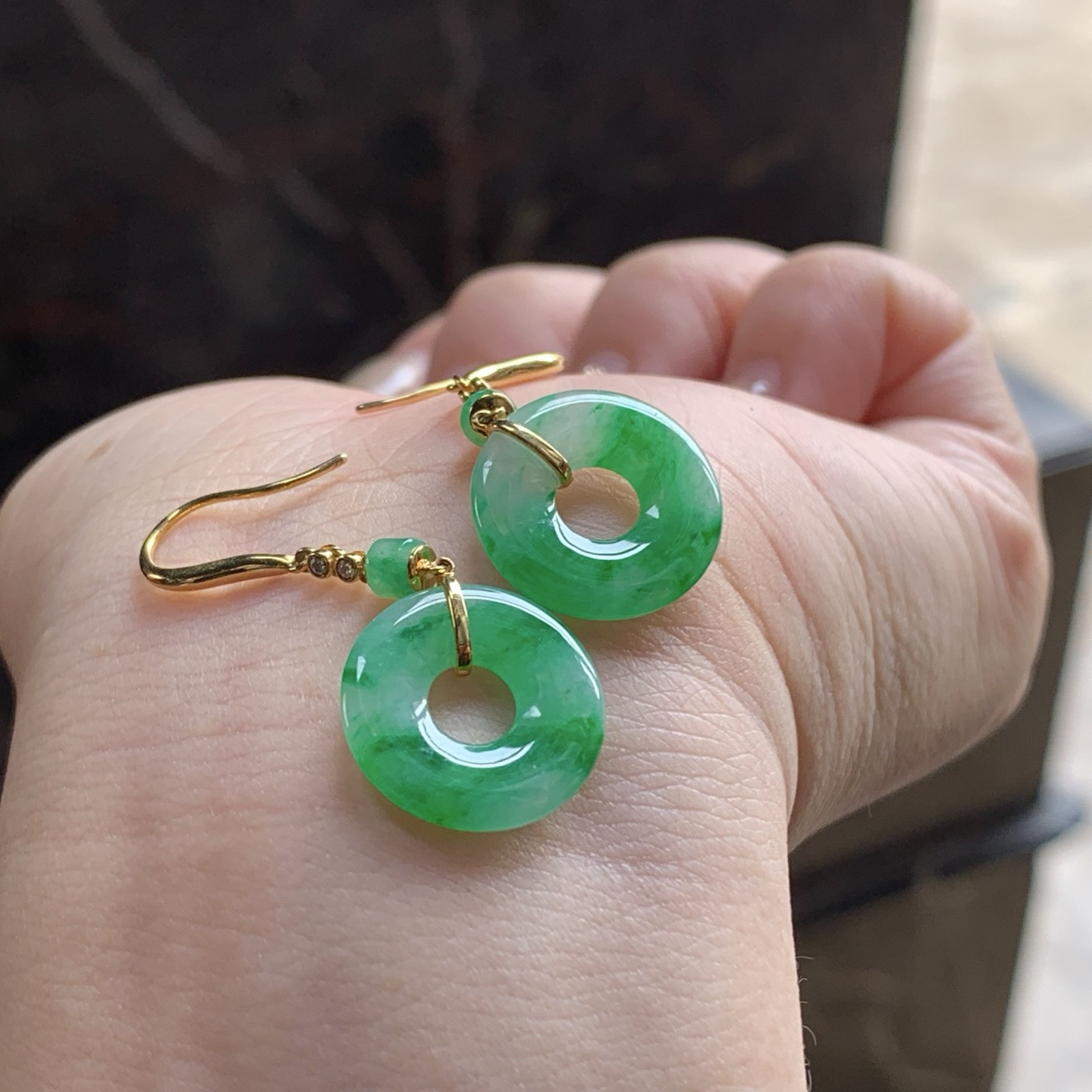 带色子母扣耳坠
颜色漂亮 真金镶嵌