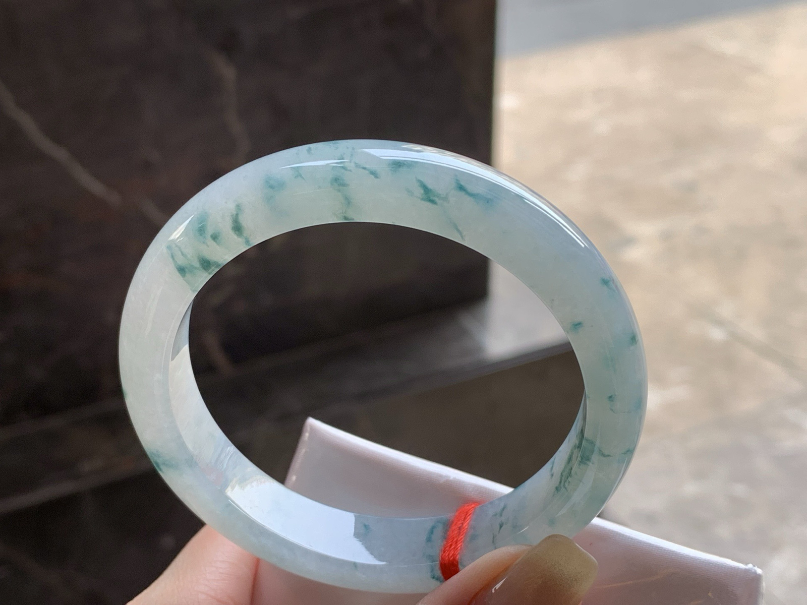 糯冰飘花手镯
种好水润 58.3/12/8.3mm