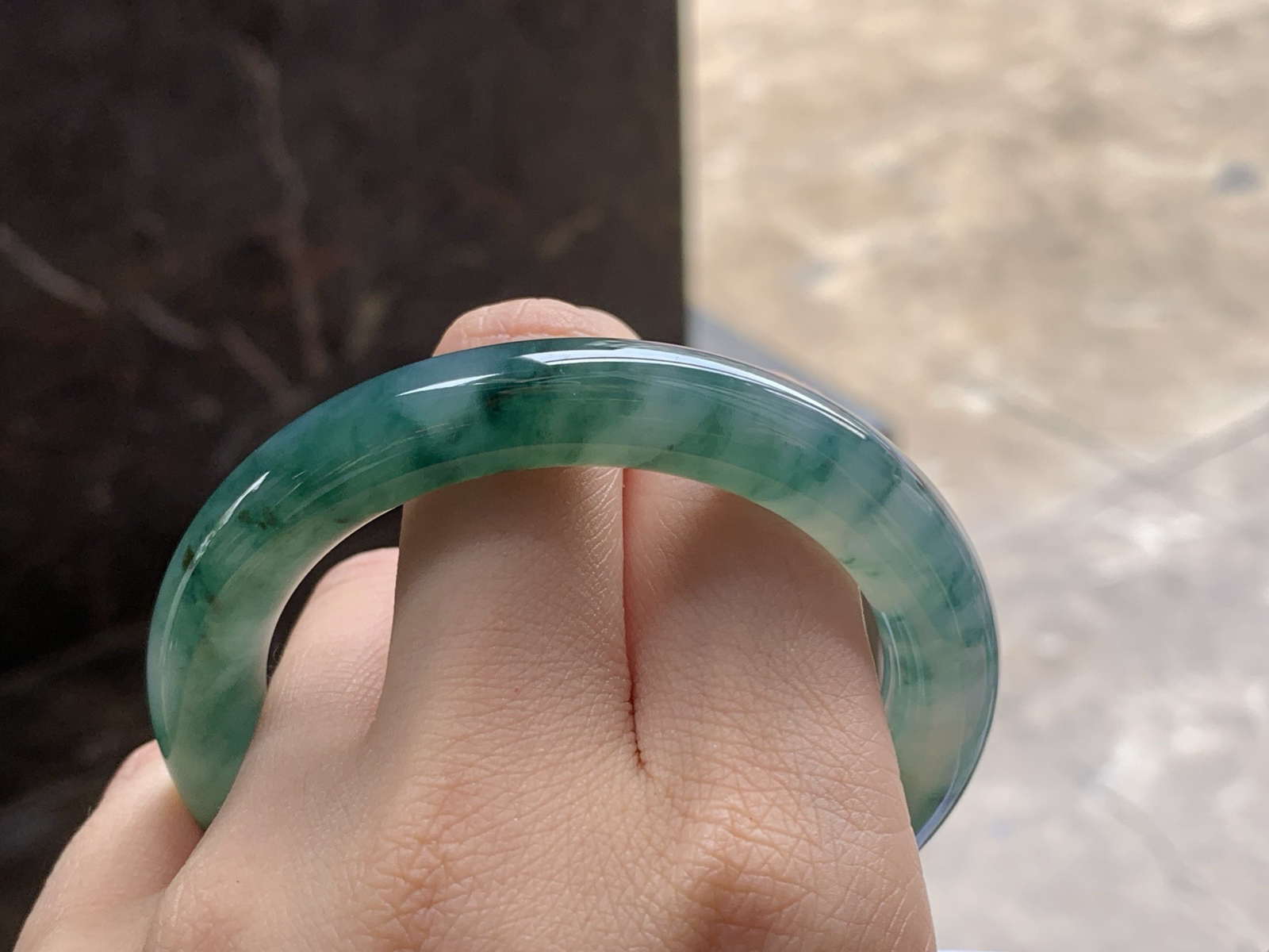 冰飘花福镯
种好水润 52.6/9.8/9.7mm