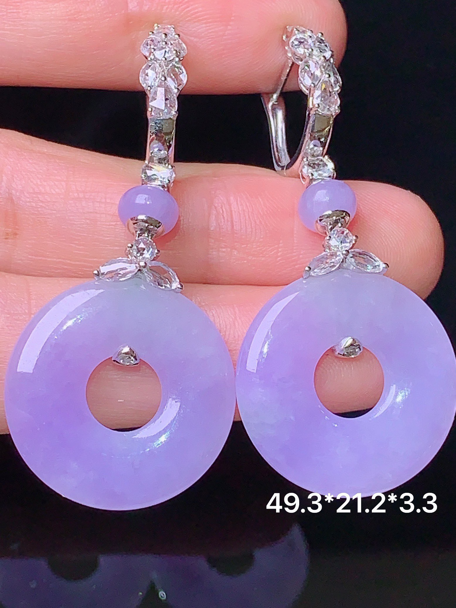 18k金钻镶嵌紫罗兰平安环耳坠 玉质细腻 色泽艳丽清新 水润亮眼 整体尺寸49.3*21.2*3.3