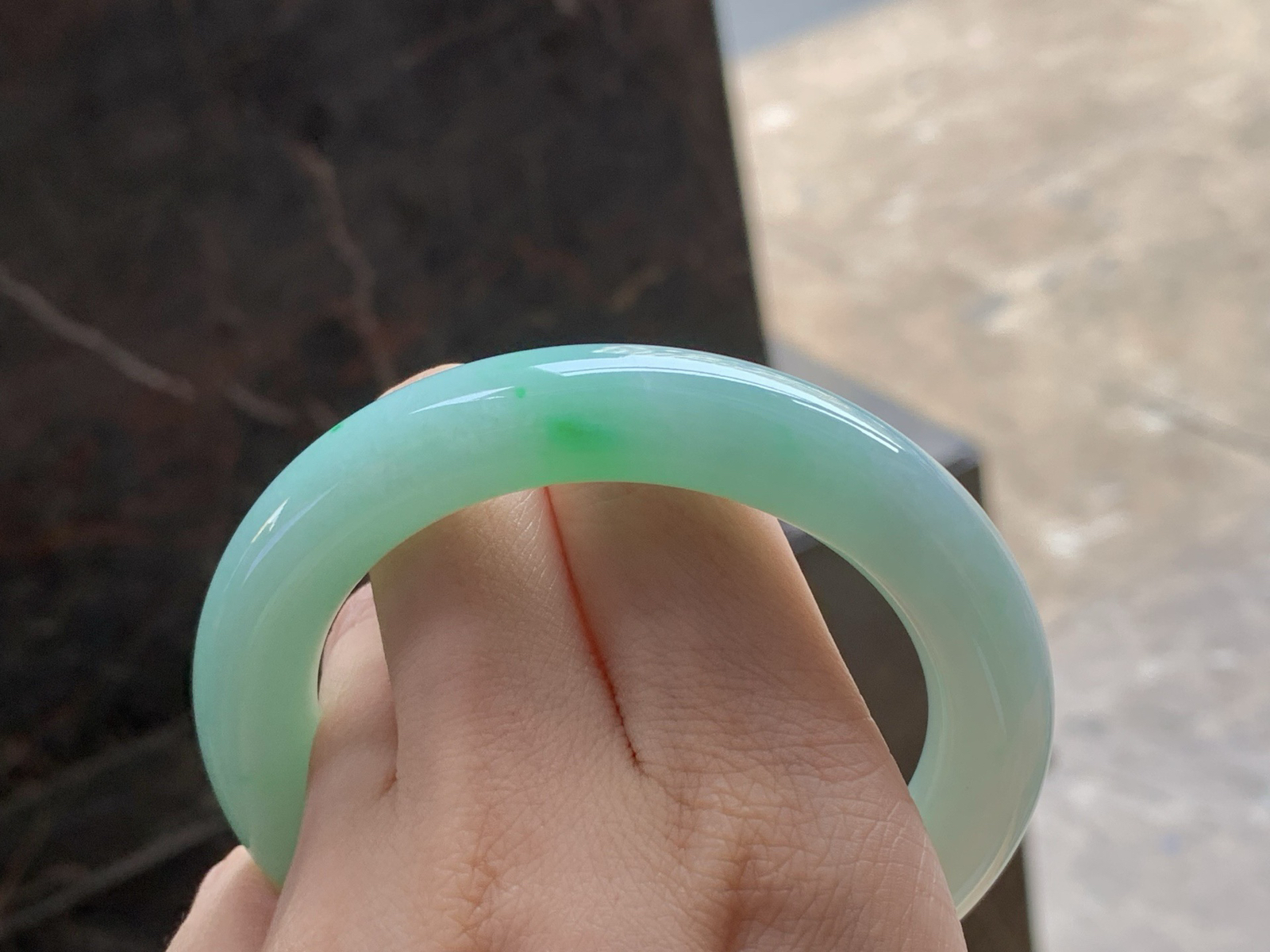 糯种带色福镯
细腻清爽 56.8/11.3/11.4mm