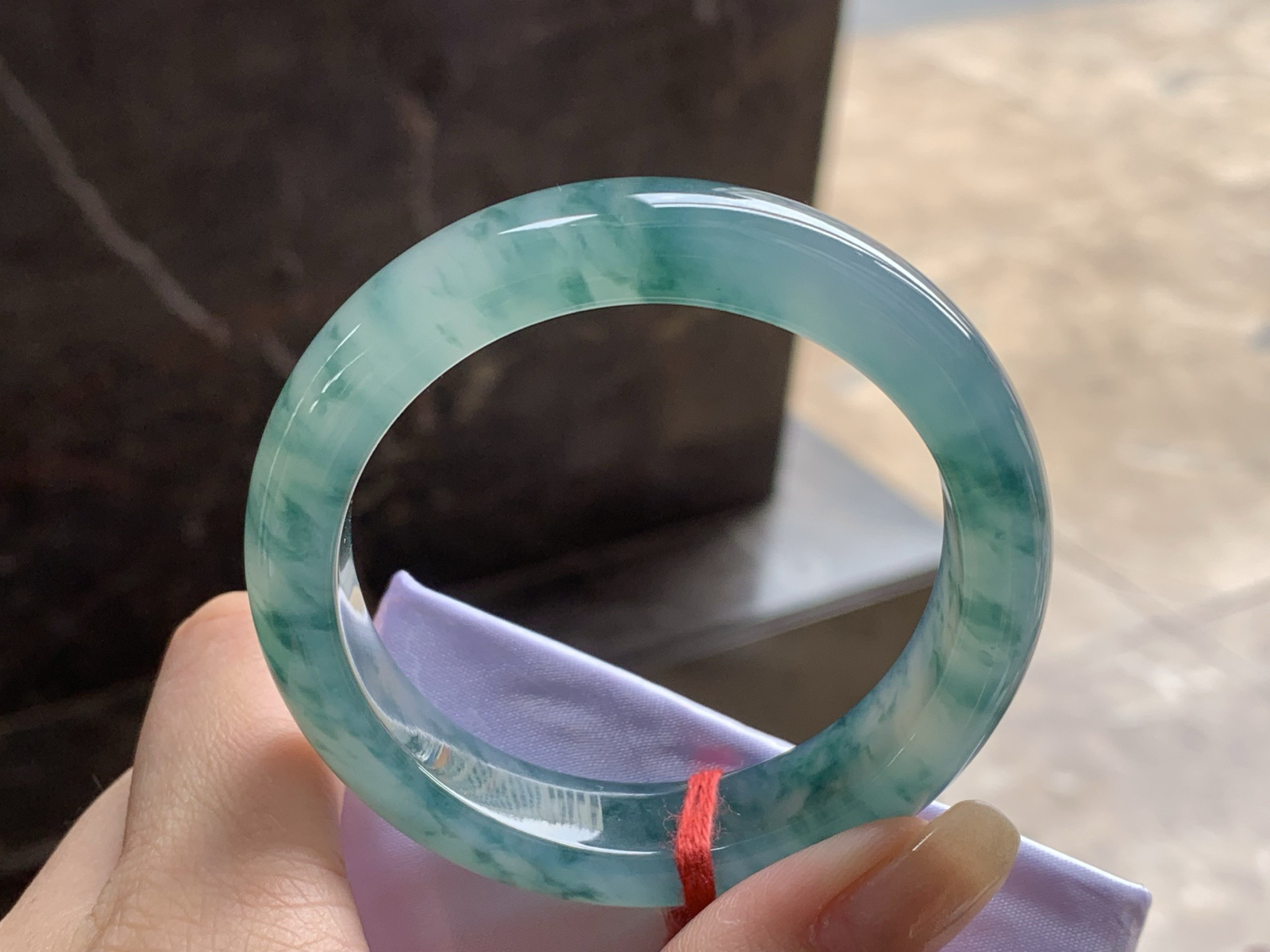 冰种飘花手镯
种好飘花灵动 51/12.5/8.1mm