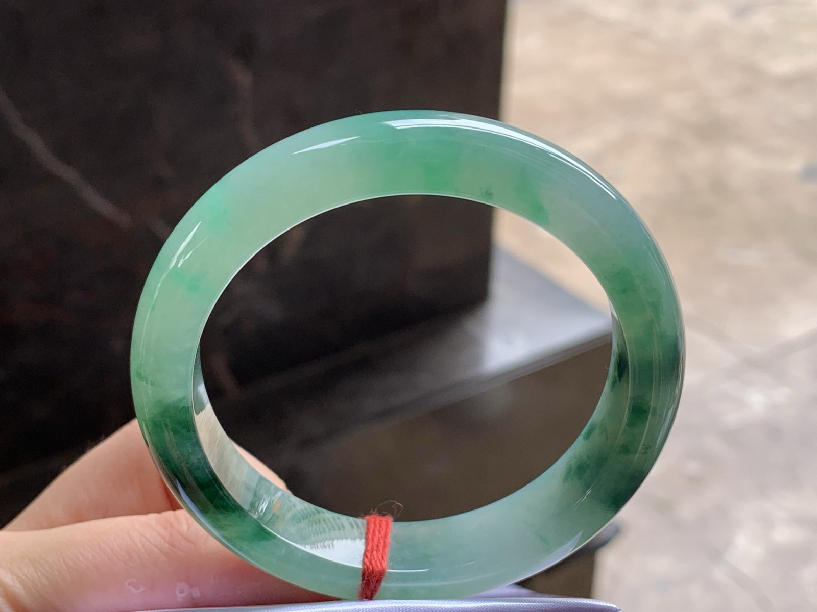 冰飘色手镯
种好水润 55/12.6/8.2mm