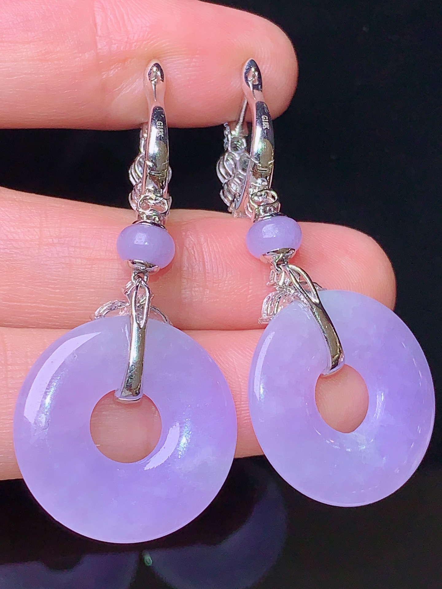 18k金钻镶嵌紫罗兰平安环耳坠 玉质细腻 色泽艳丽清新 水润亮眼 整体尺寸49.3*21.2*3.3