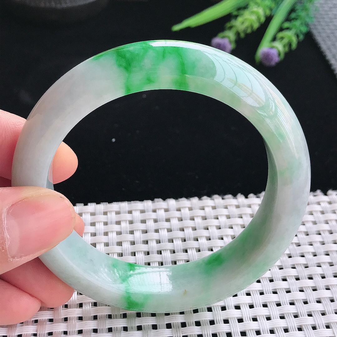 实拍天然翡翠57.5/15/9.6老坑精美温润辣阳绿手镯翡翠玉镯手环