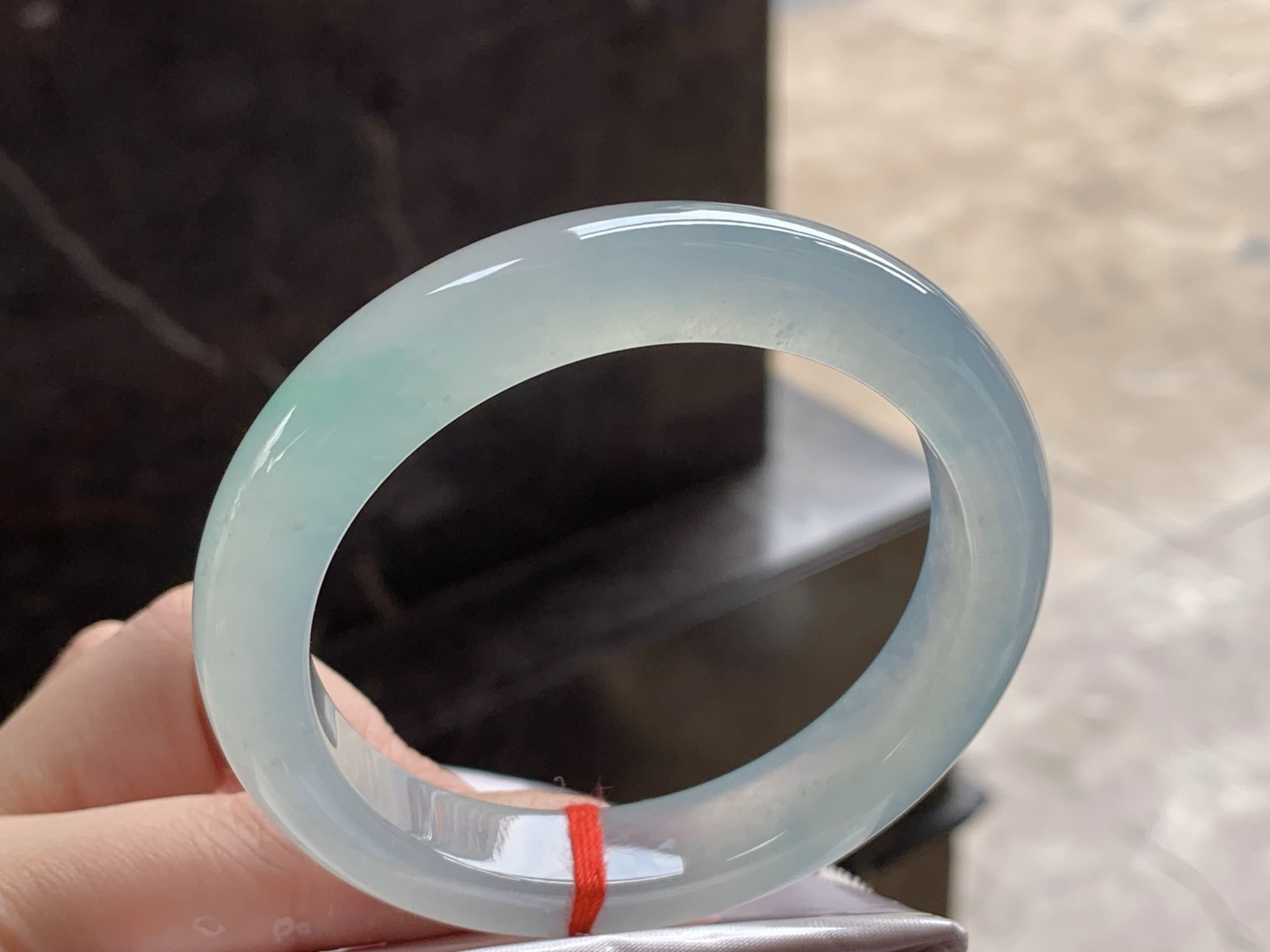 冰种手镯
种好水足 56.2/11.8/9mm