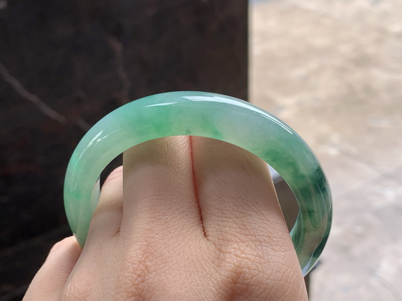 冰飘色手镯
种好水润 55/12.6/8.2mm