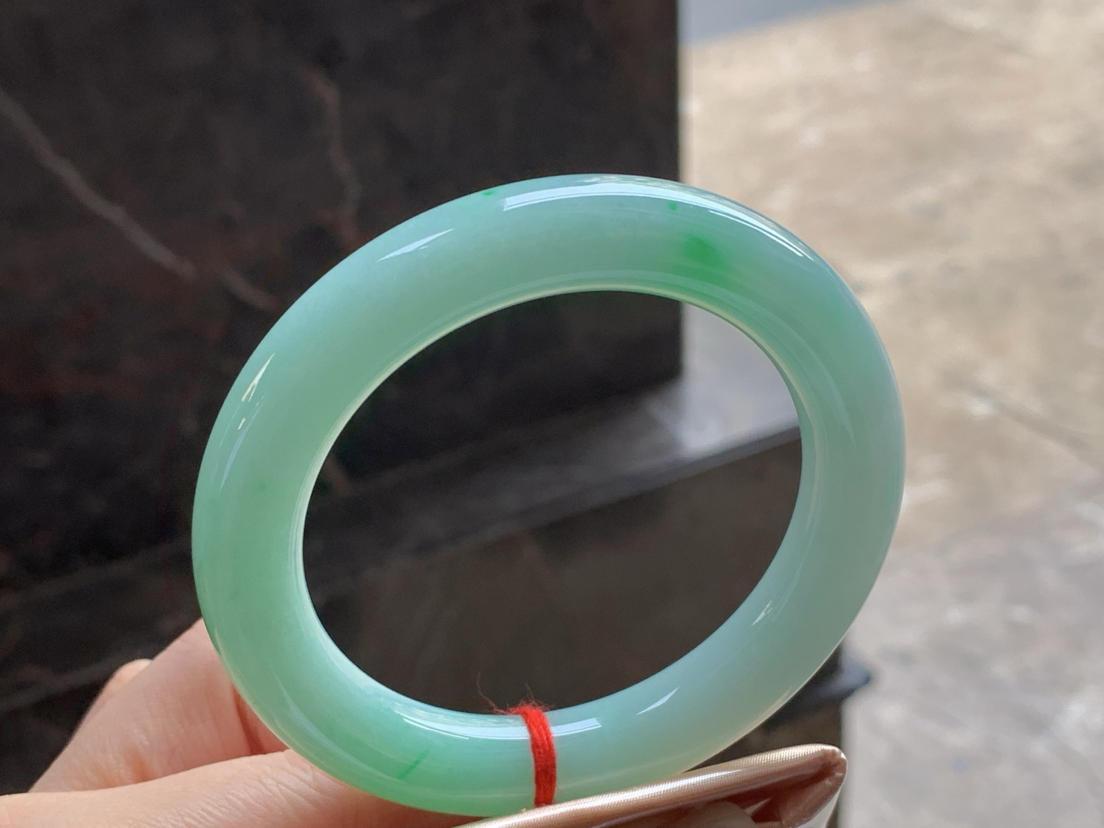 糯种带色福镯
细腻清爽 56.8/11.3/11.4mm