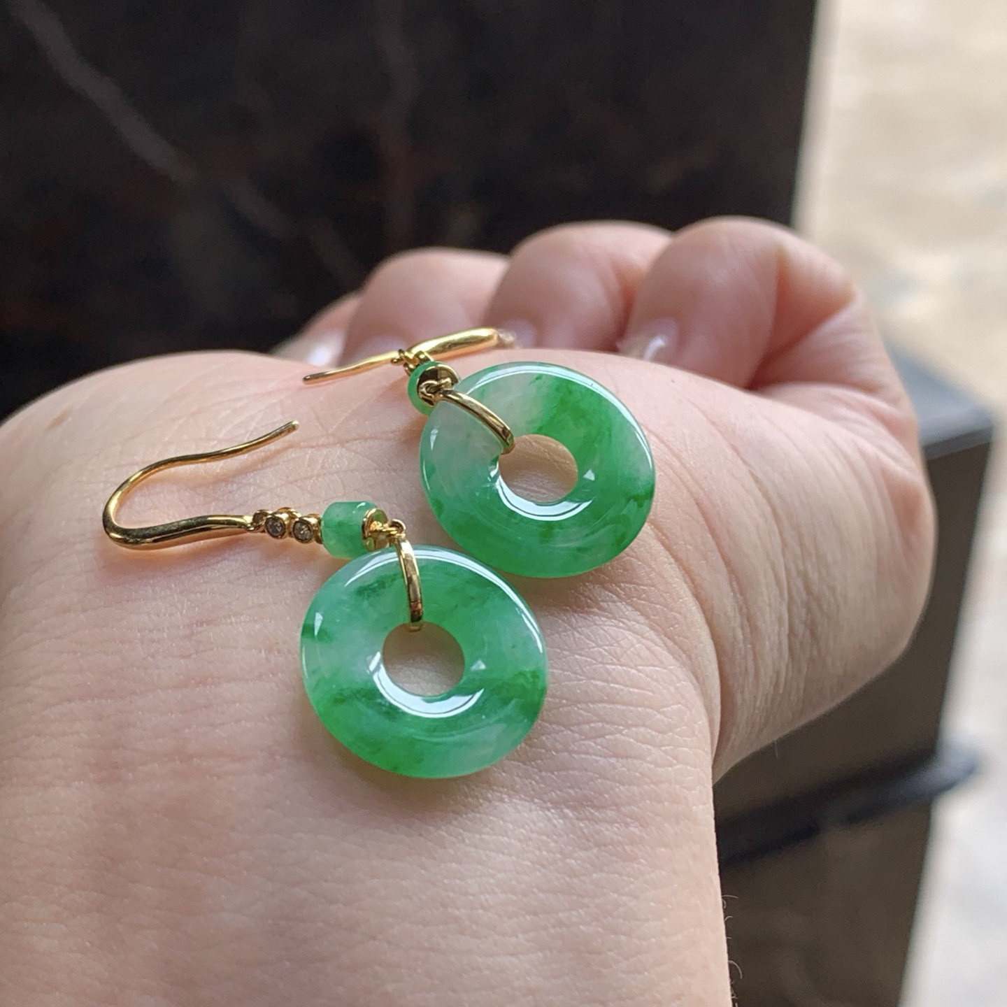 带色子母扣耳坠
颜色漂亮 真金镶嵌